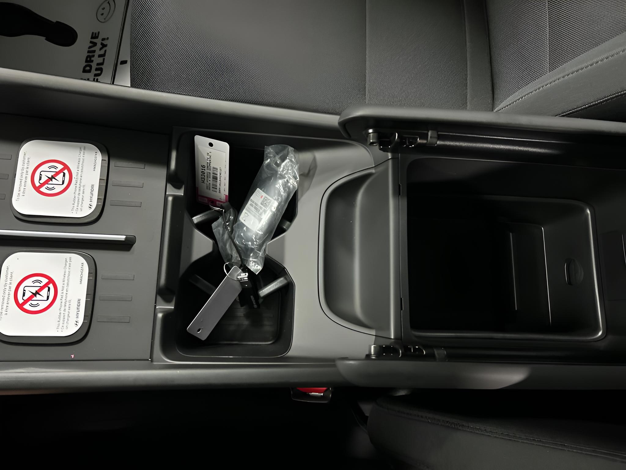 2027 Hyundai Santa Fe SE