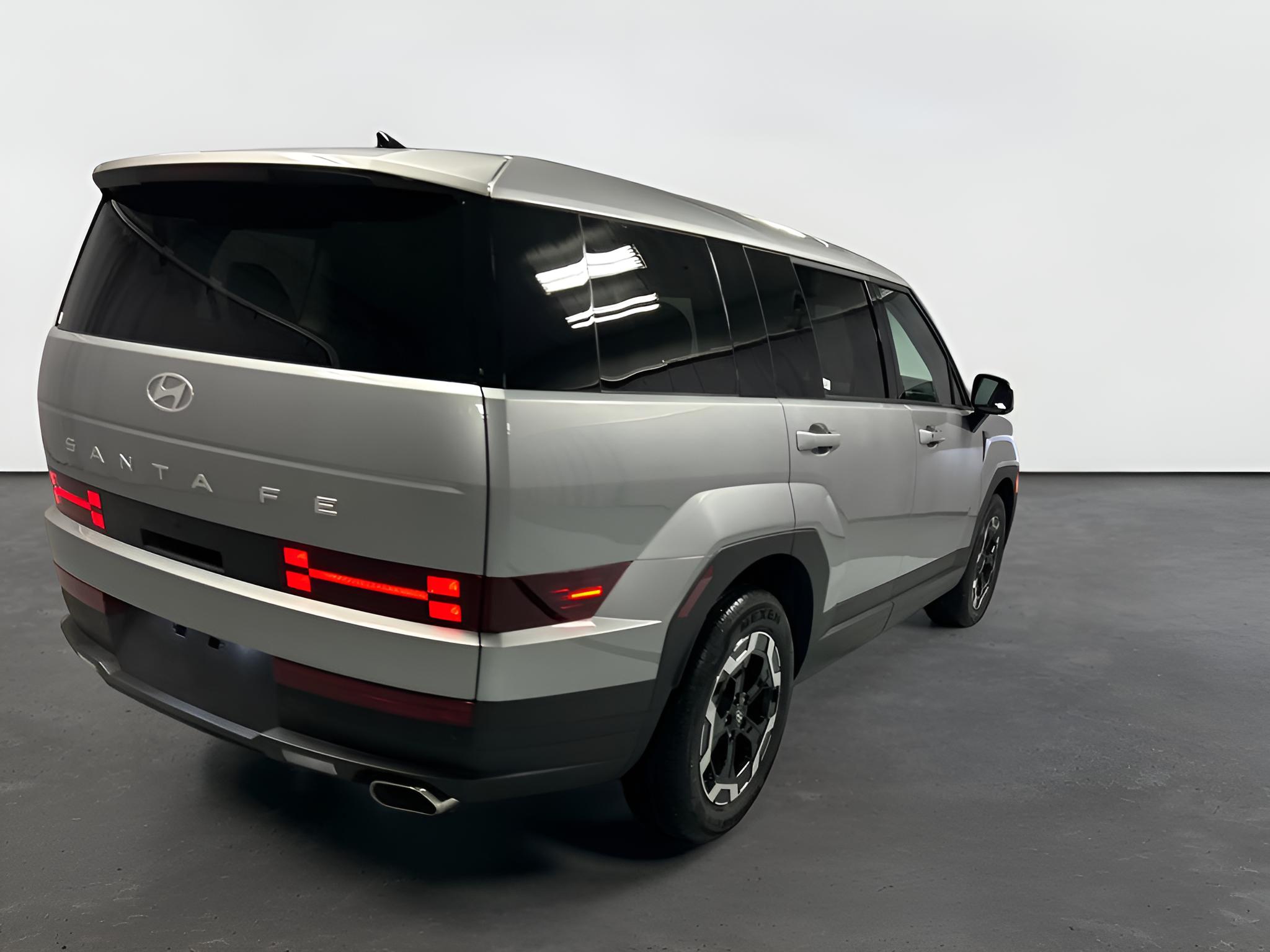 2027 Hyundai Santa Fe SE