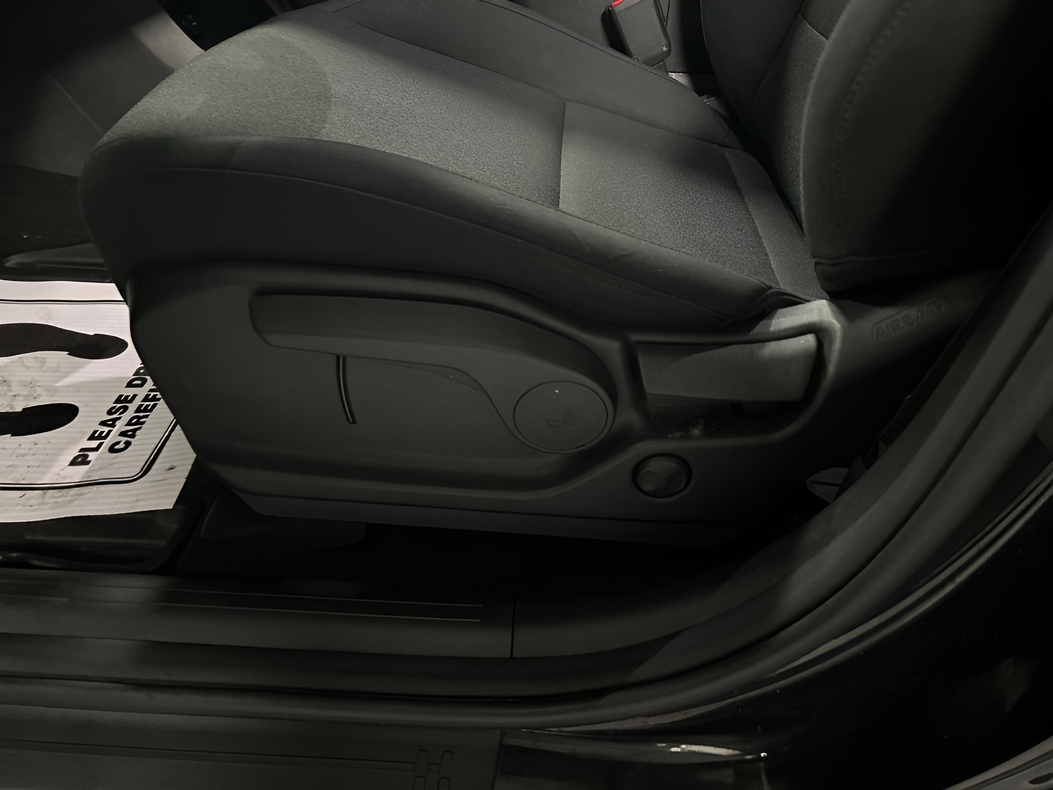 2025 Hyundai SANTA FE SE