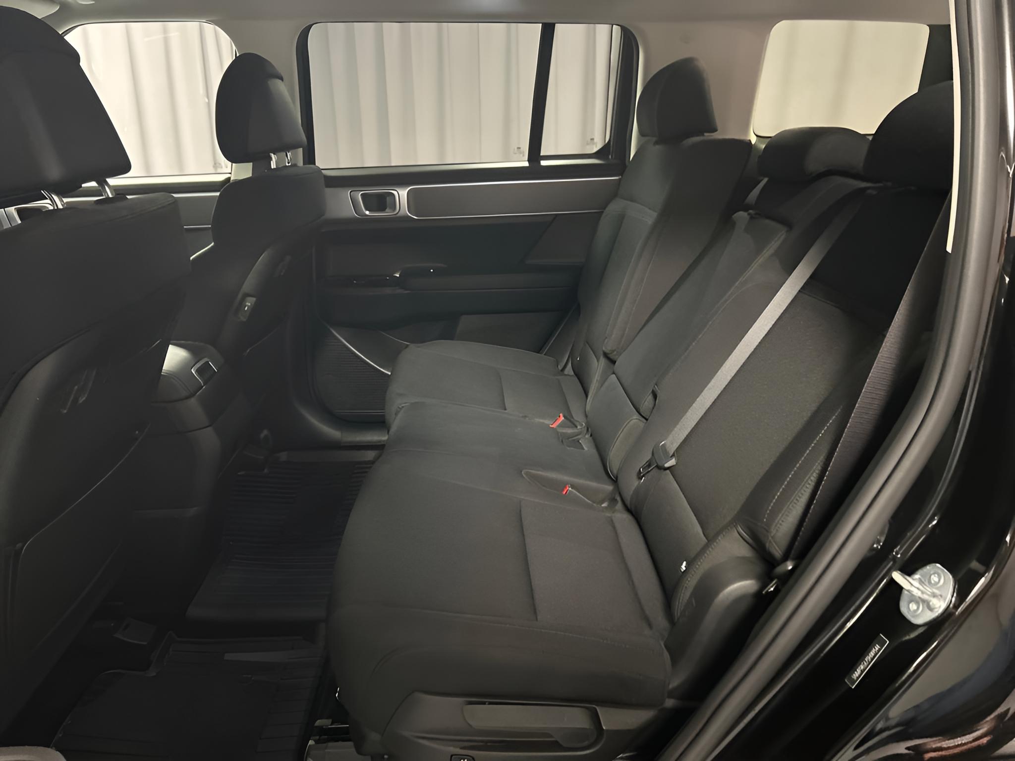 2025 Hyundai SANTA FE SE