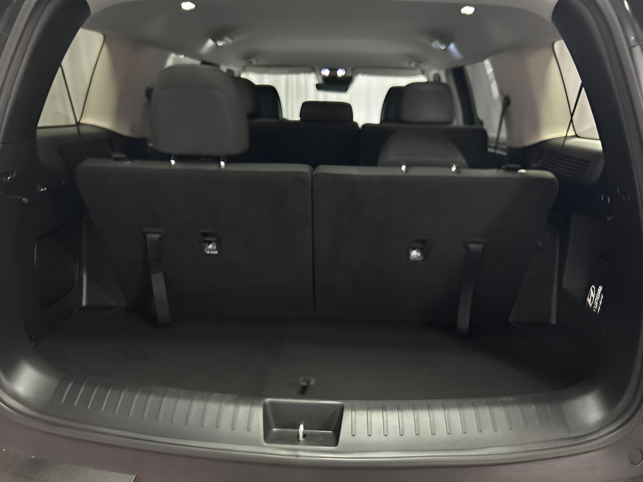 2025 Hyundai SANTA FE SE