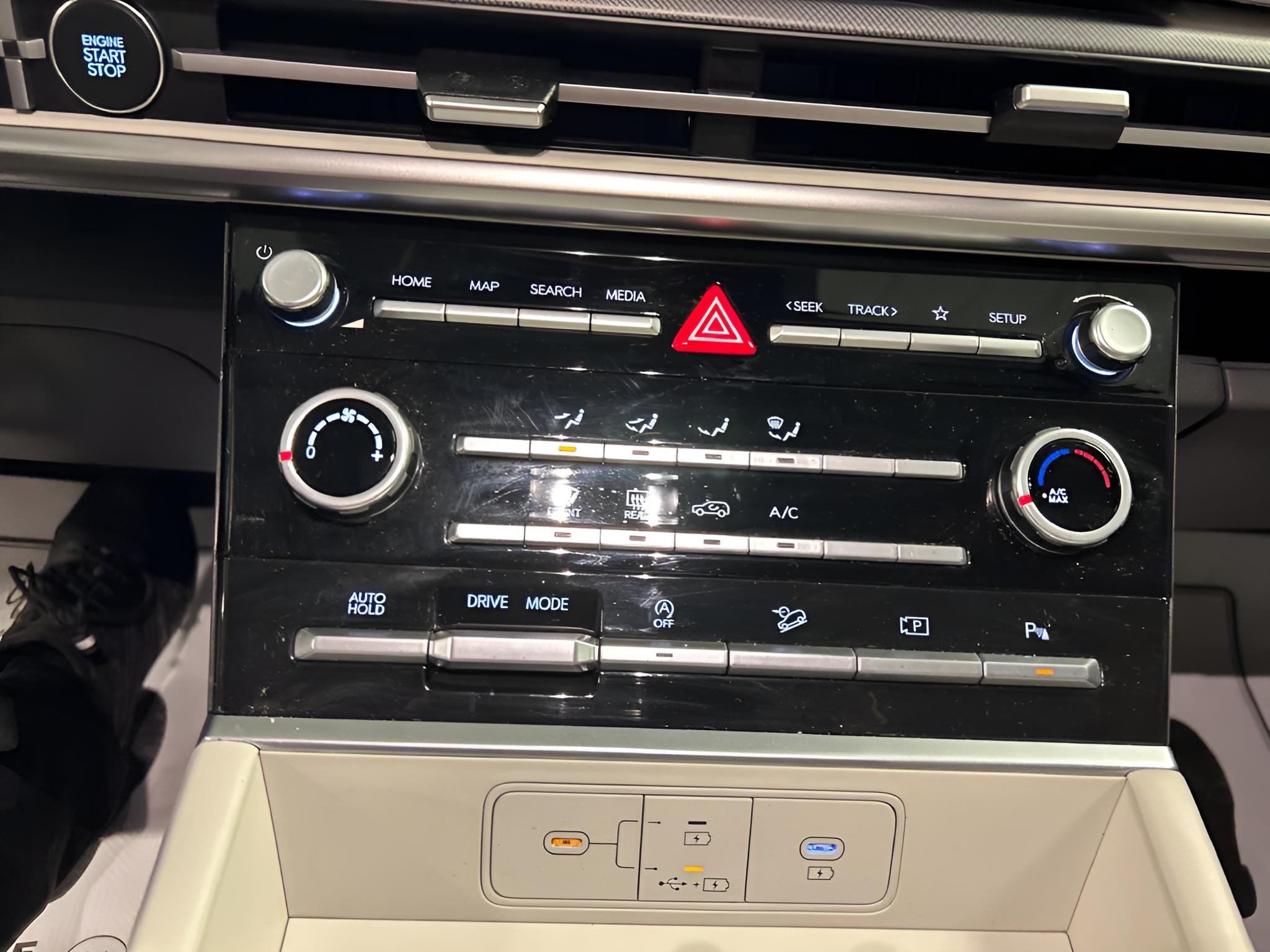 2024 Hyundai Santa Fe SE