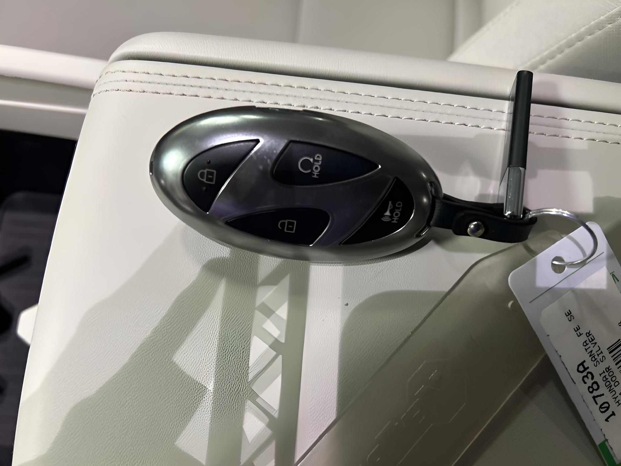 2024 Hyundai Santa Fe SE