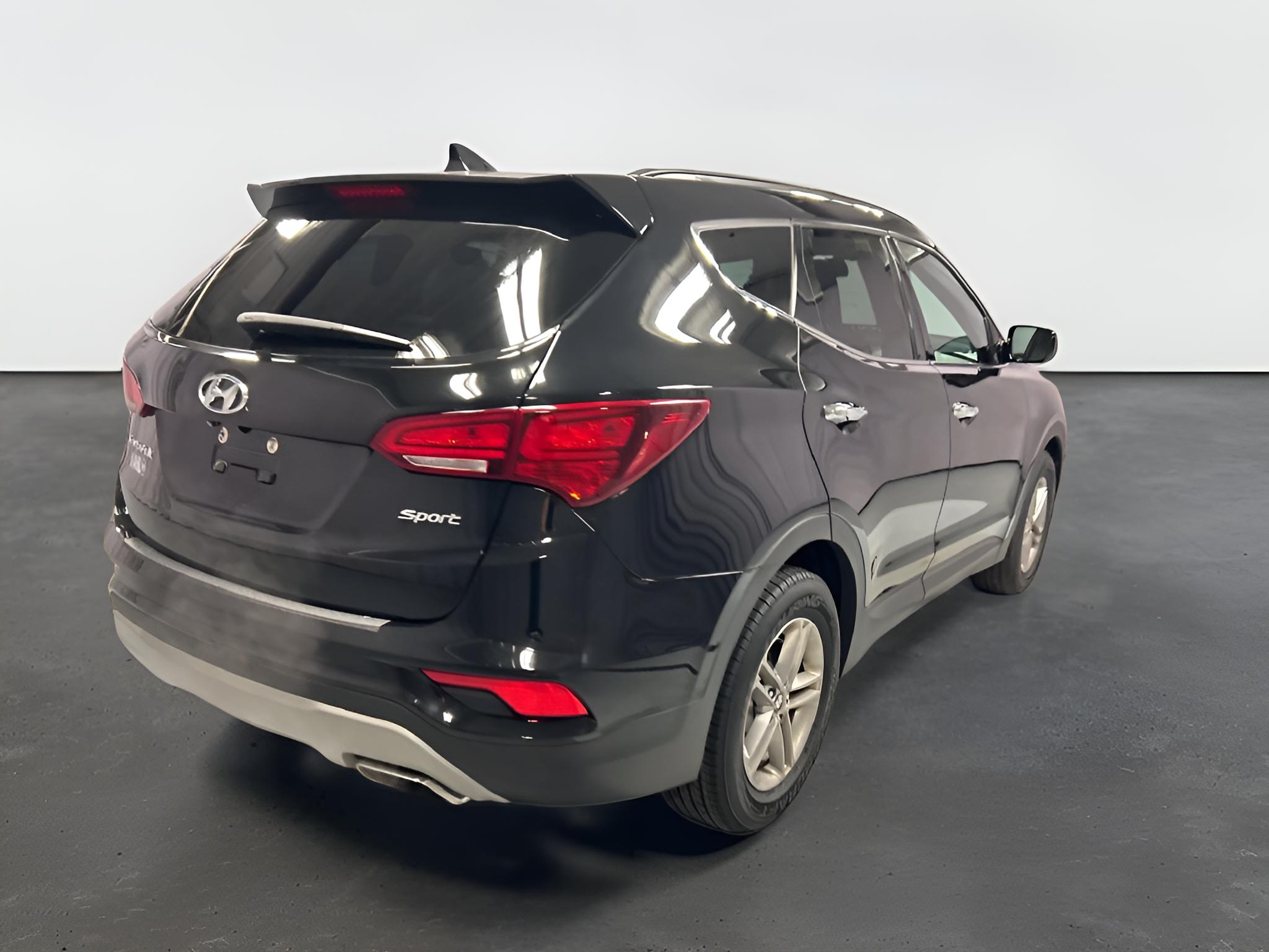 2017 Hyundai SANTA FE SPORT 2.4 Base