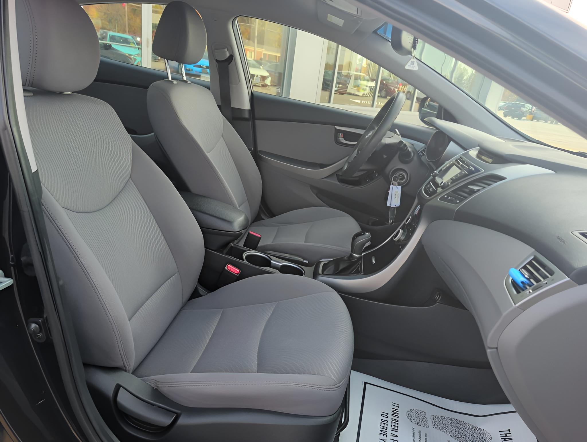 2015 Hyundai Elantra SE