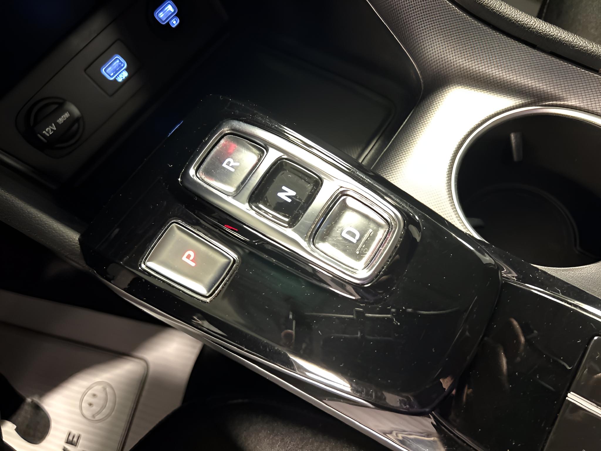 2022 Hyundai SONATA SE