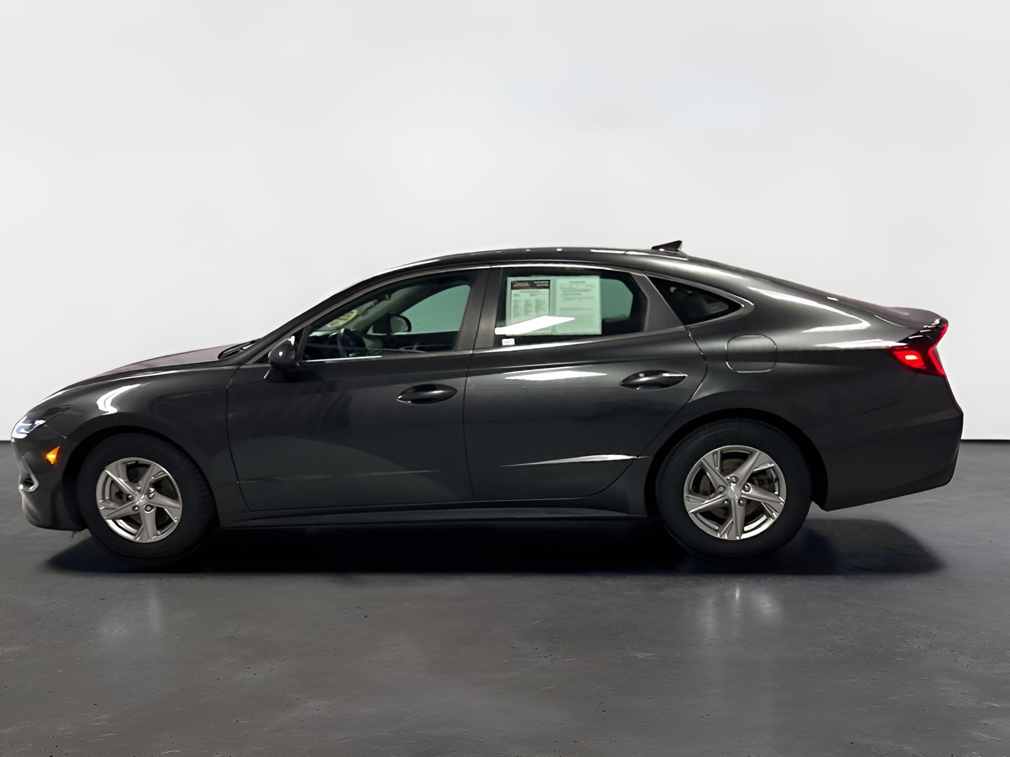 2022 Hyundai SONATA SE
