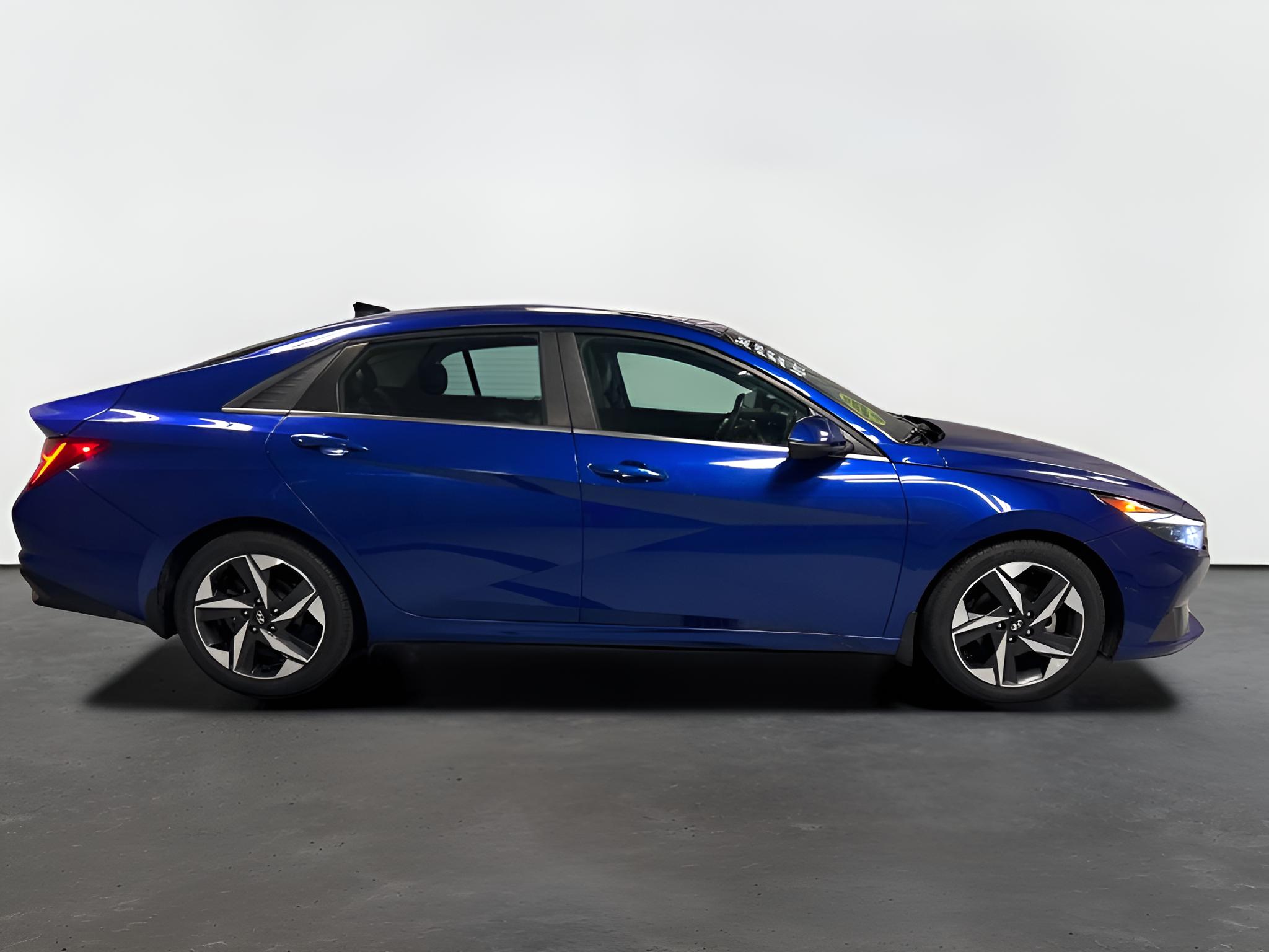 2022 Hyundai Elantra Limited