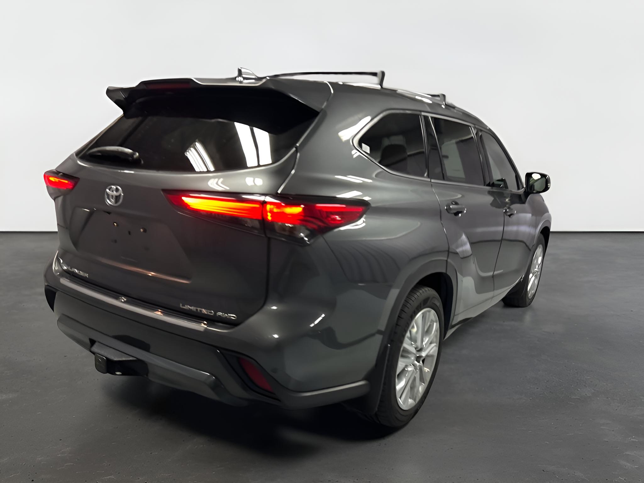 2022 Toyota Highlander Limited