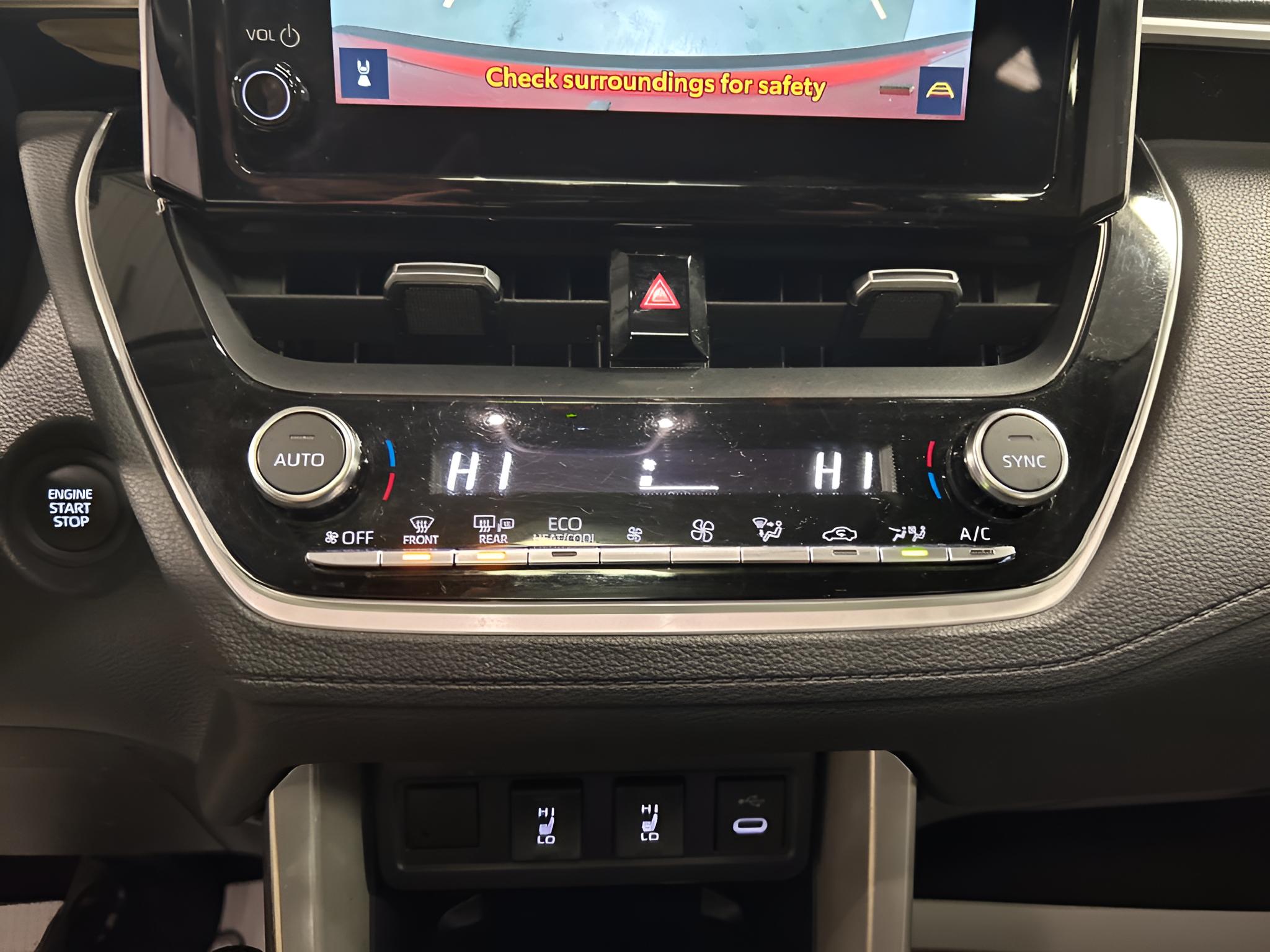 2024 Toyota Corolla Cross XLE