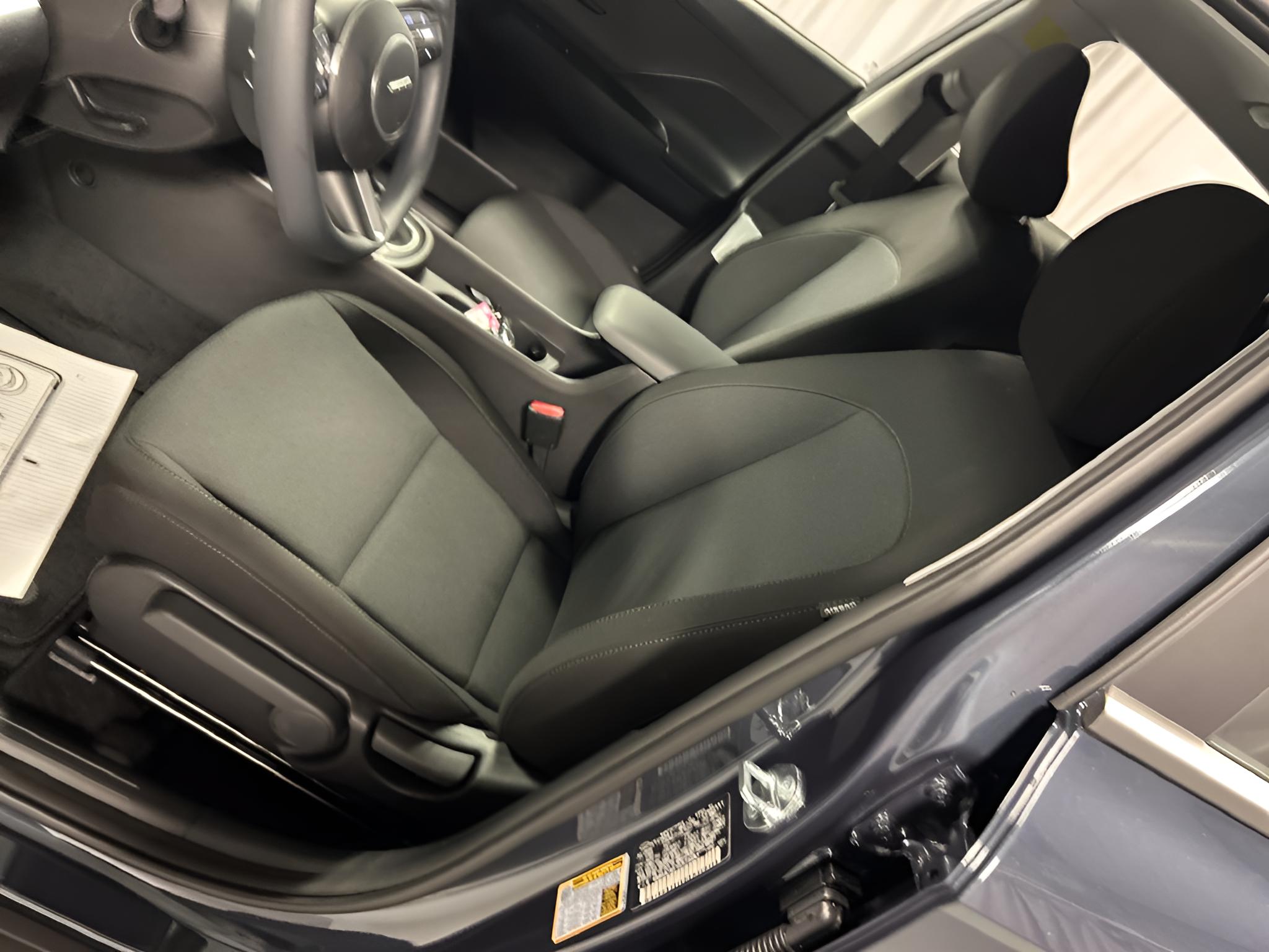 2027 Hyundai KONA SE