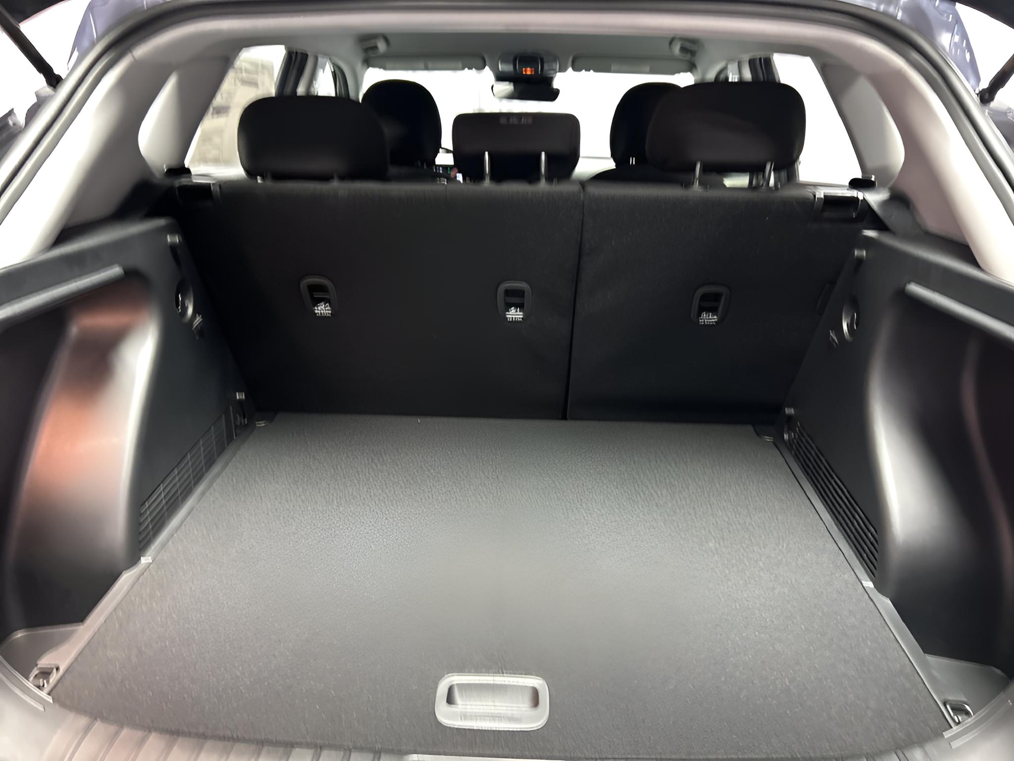2027 Hyundai KONA SE