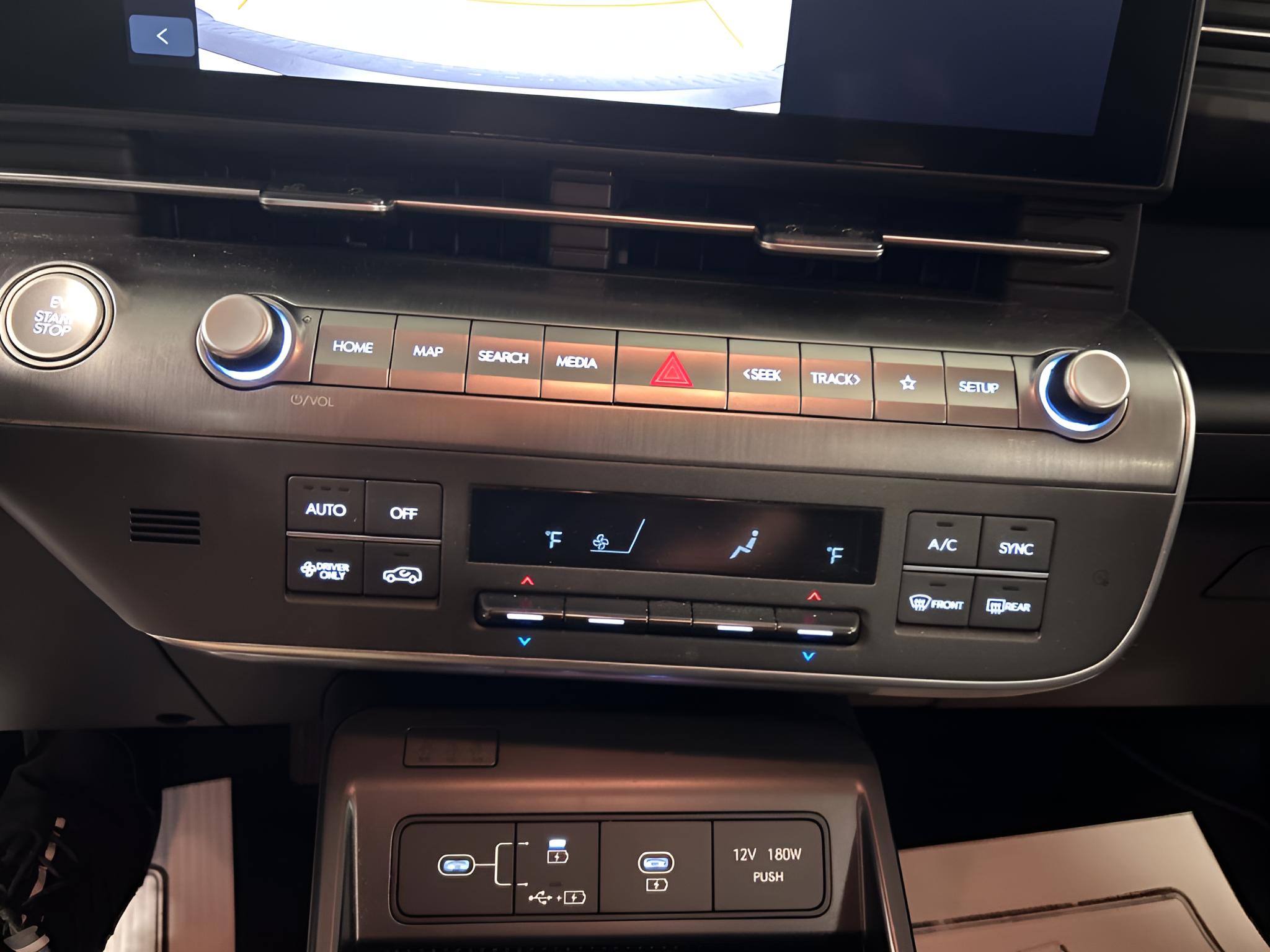 2024 Hyundai KONA ELECTRIC SE