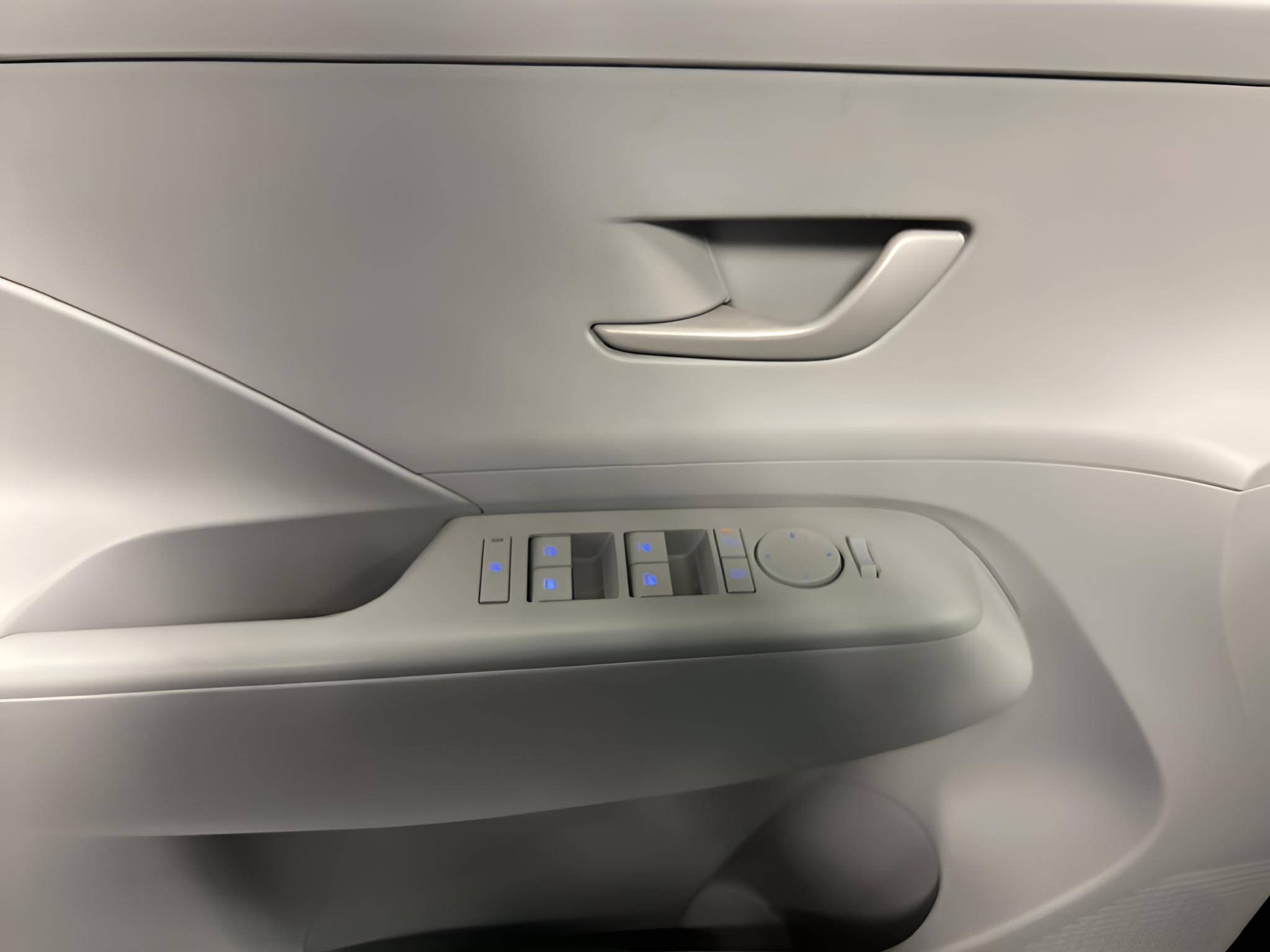 2025 Hyundai Kona SEL Convenience
