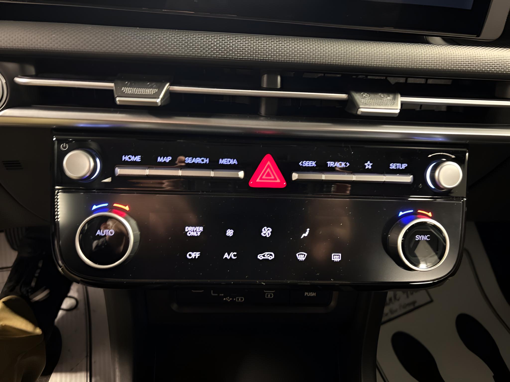2026 Hyundai Tucson Hybrid Blue SE