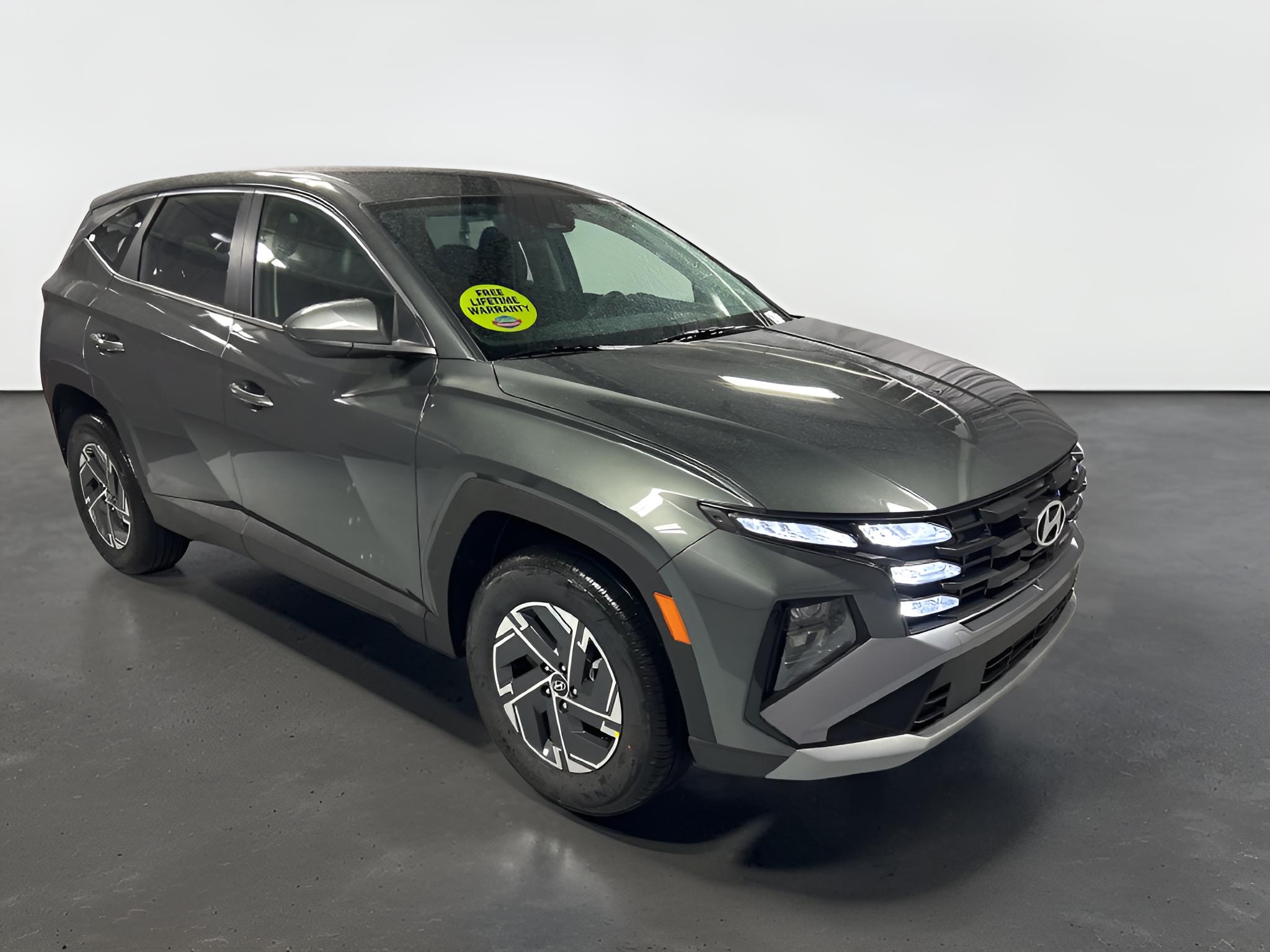2026 Hyundai Tucson Hybrid Blue SE