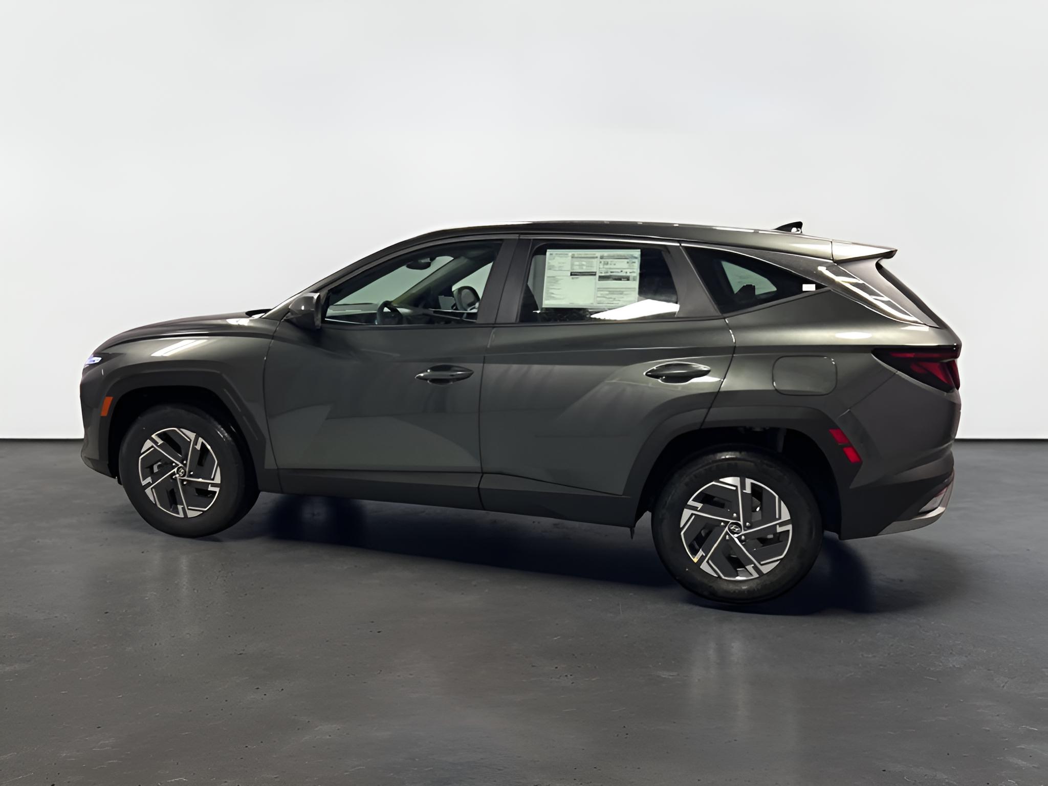 2026 Hyundai Tucson Hybrid Blue SE