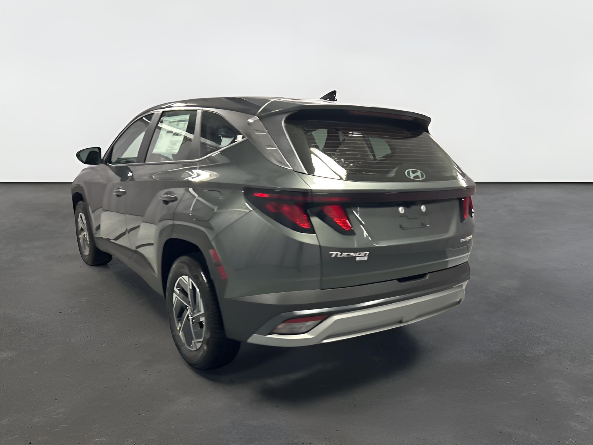 2026 Hyundai Tucson Hybrid Blue SE