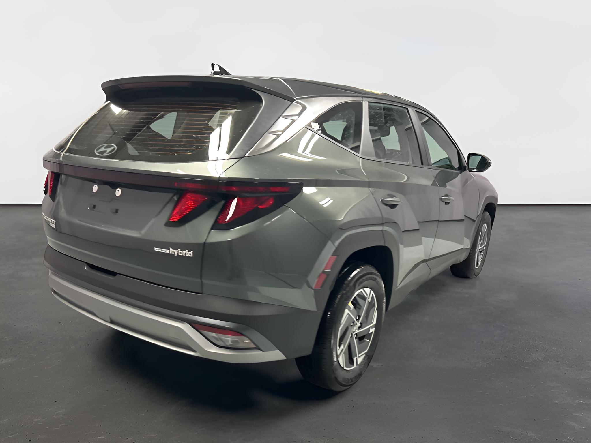 2026 Hyundai Tucson Hybrid Blue SE