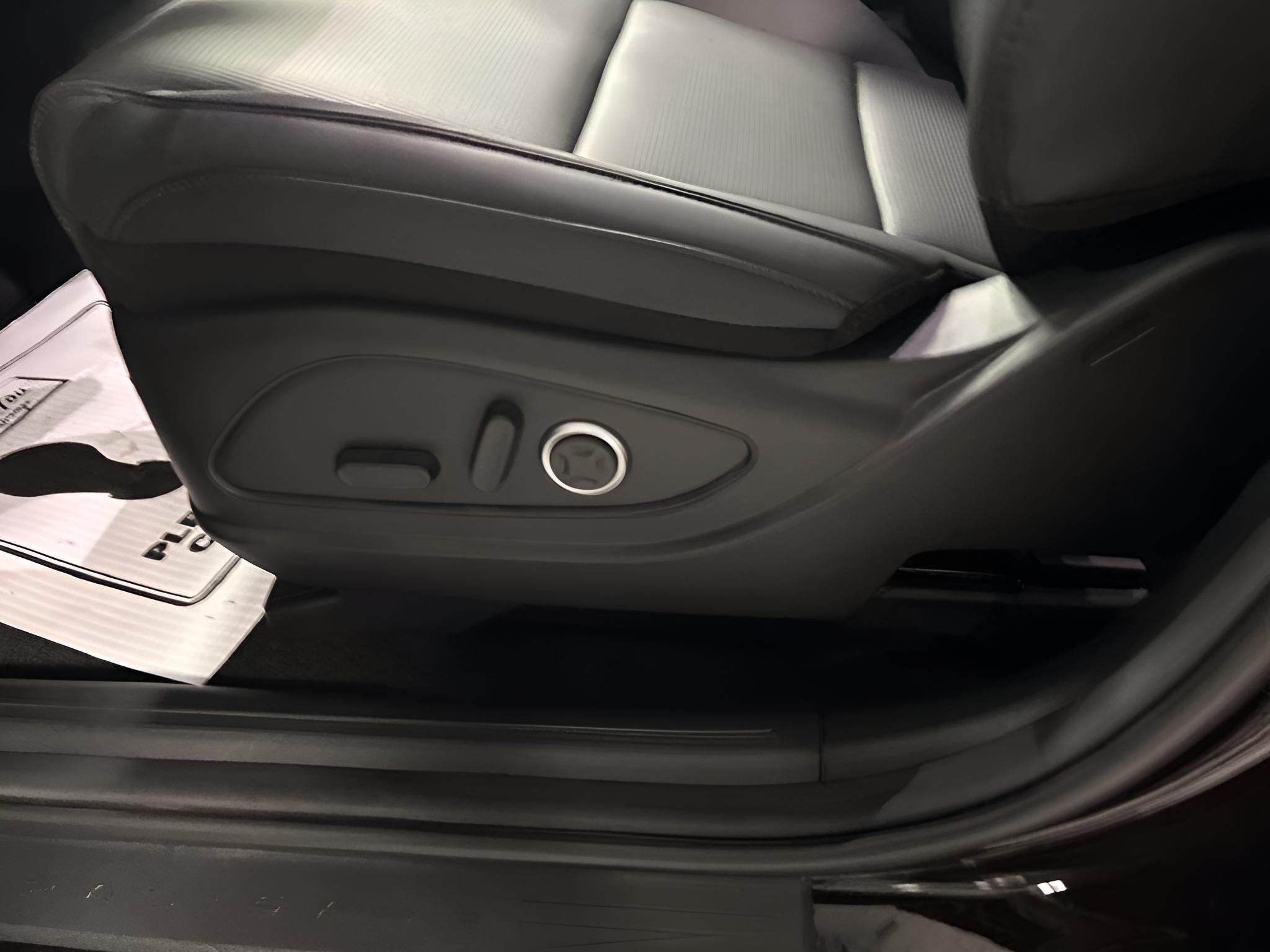 2026 Hyundai Palisade Hybrid SEL Premium 8 Passenger