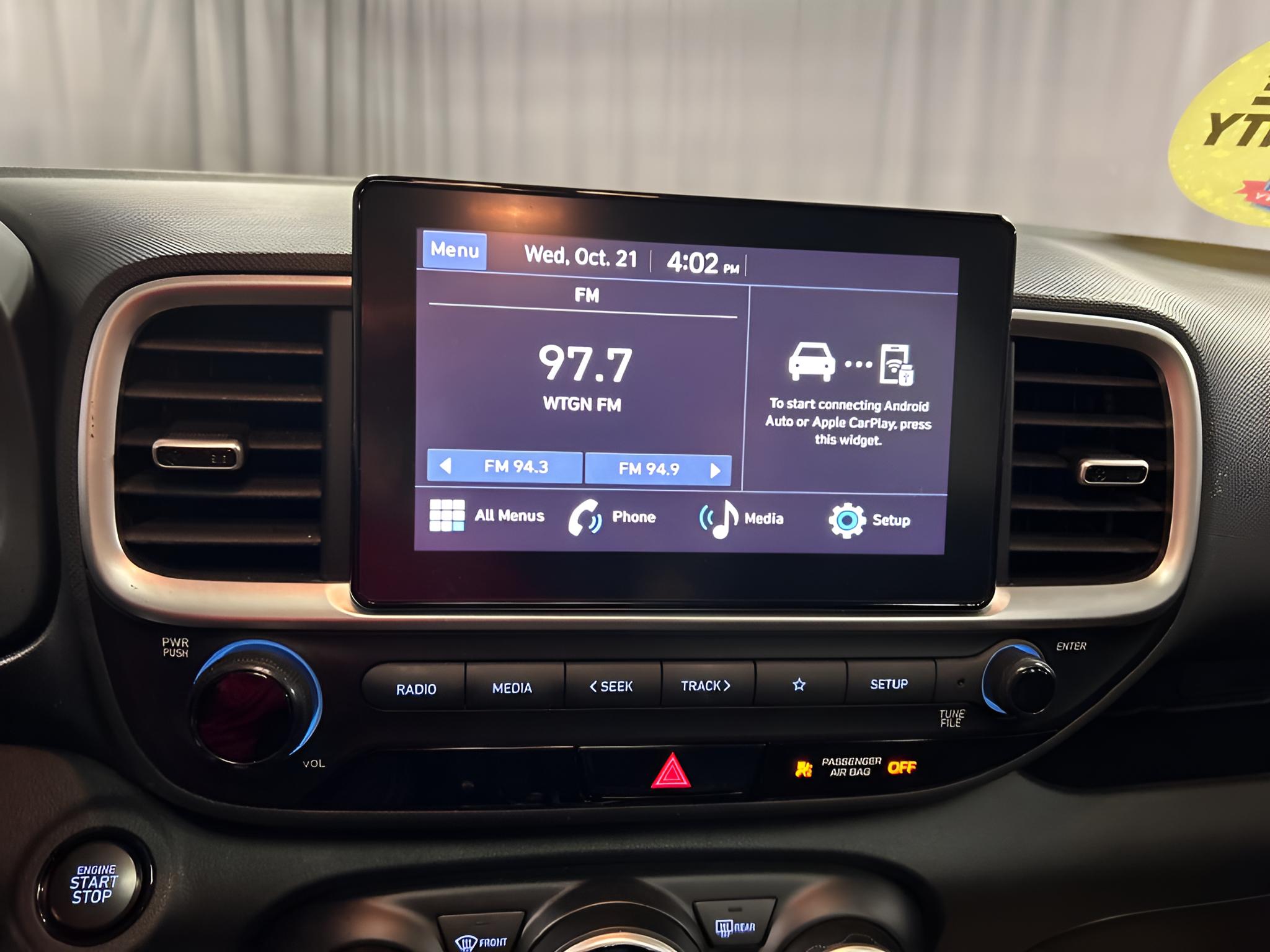 2025 Hyundai VENUE SEL