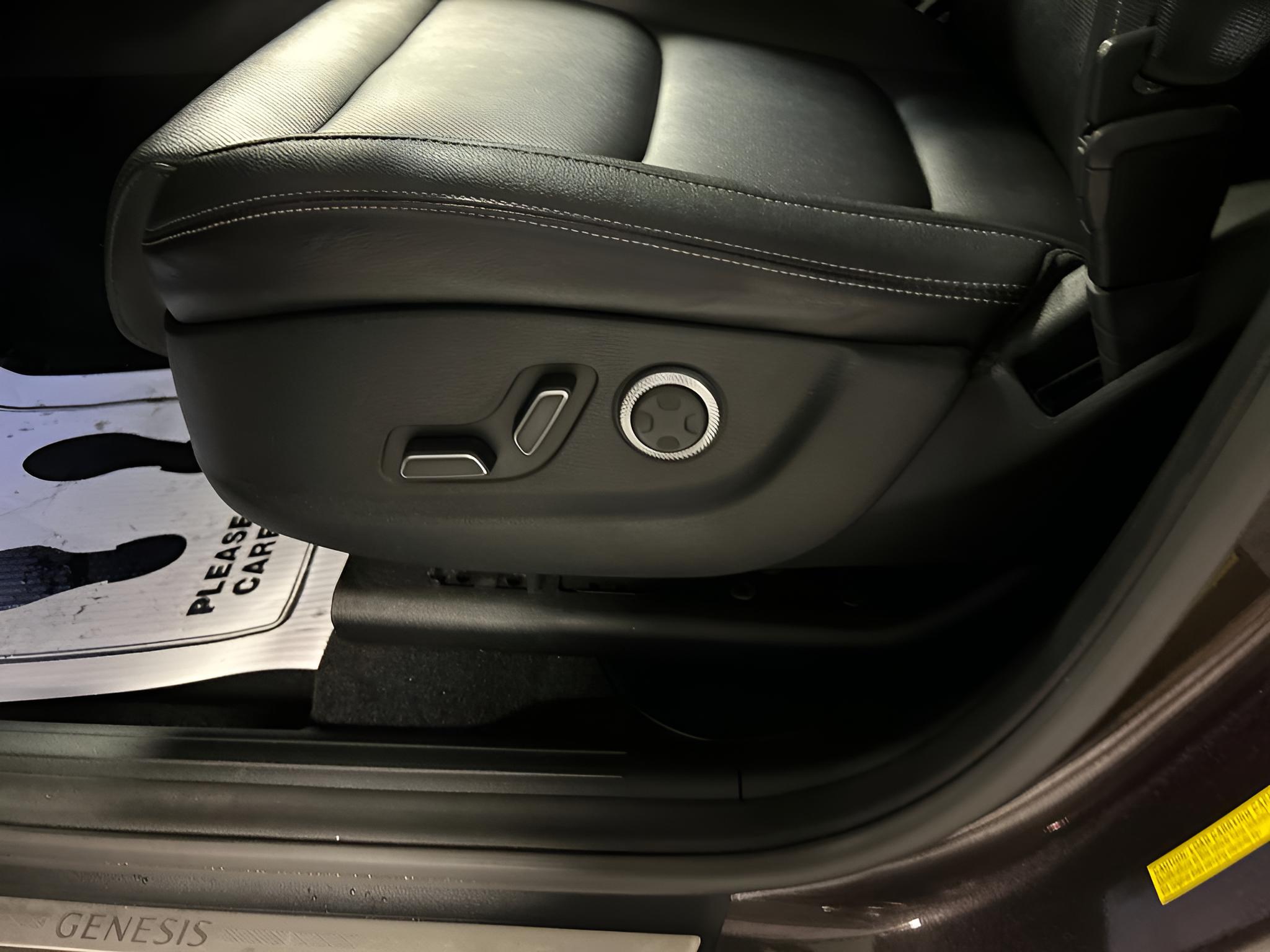 2022 Genesis GV70 2.5T
