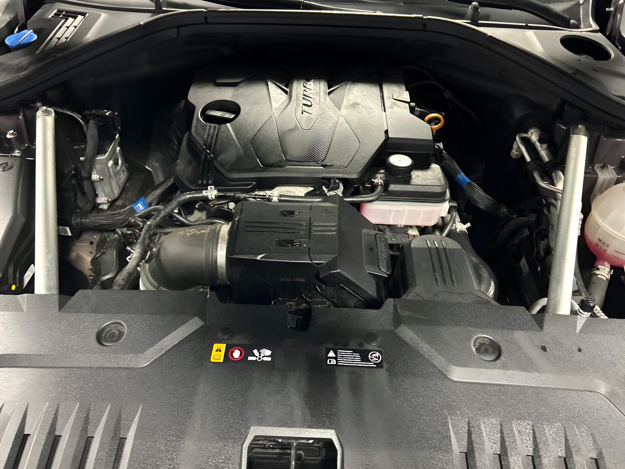 2022 Genesis GV70 2.5T