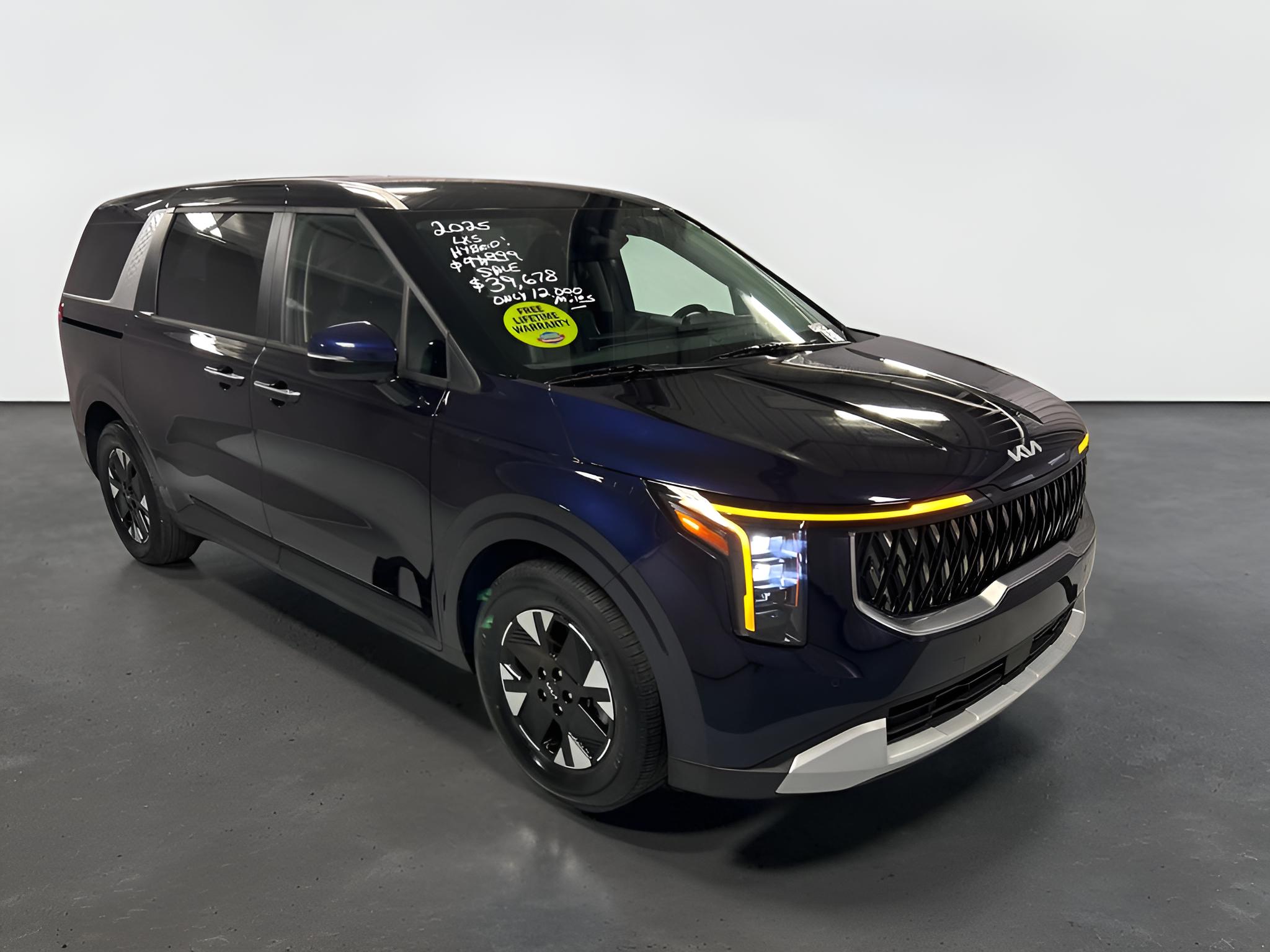 2025 Kia Carnival Hybrid LXS