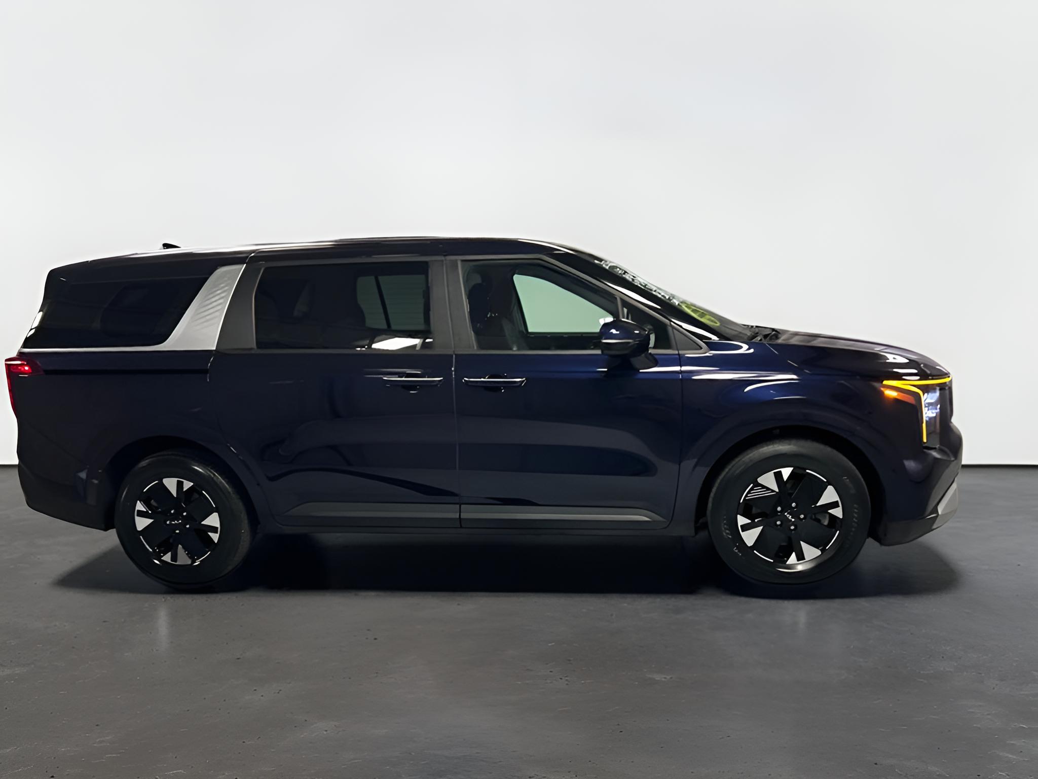 2025 Kia Carnival Hybrid LXS