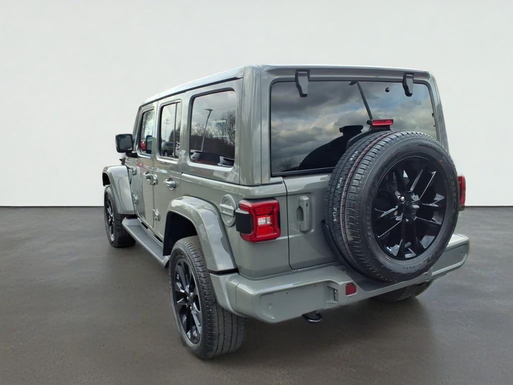 2022 Jeep Wrangler Unlimited Sahara High Altitude