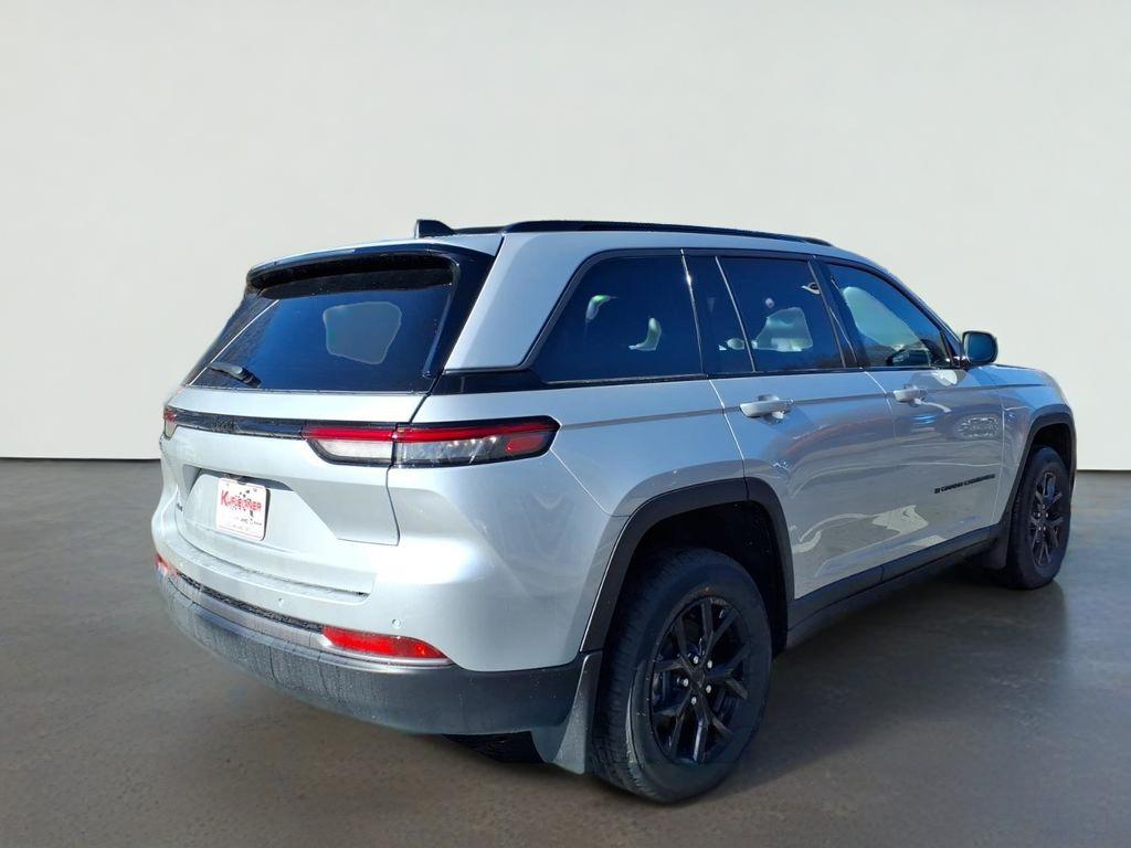 2026 Jeep Grand Cherokee Laredo