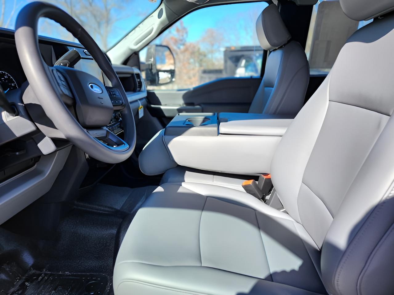 2025 Ford F-550SD XL DRW