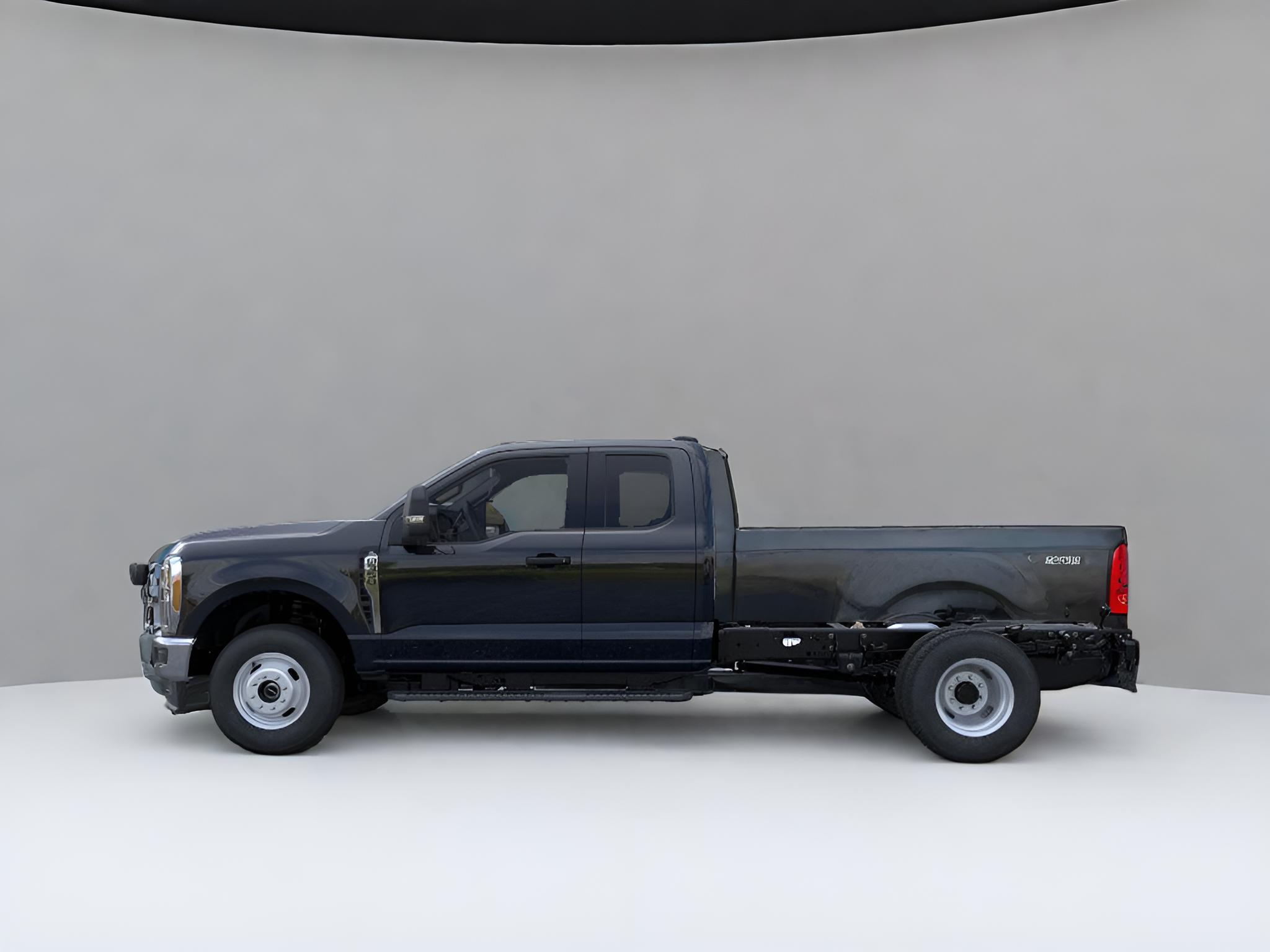 2025 Ford F-350SD XL DRW