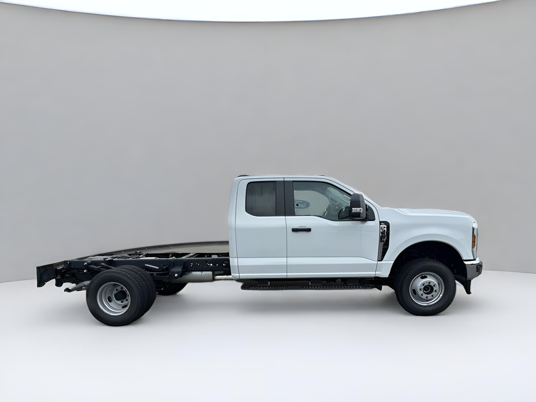 2025 Ford F-350SD XL DRW