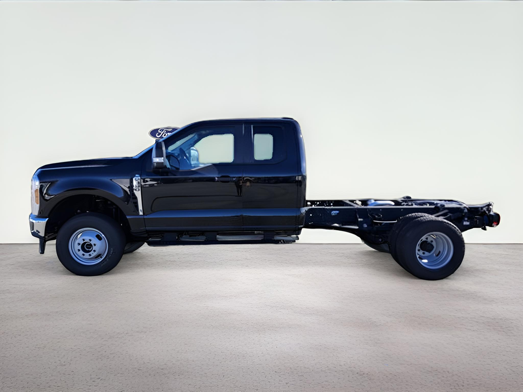 2025 Ford F-350SD XL DRW