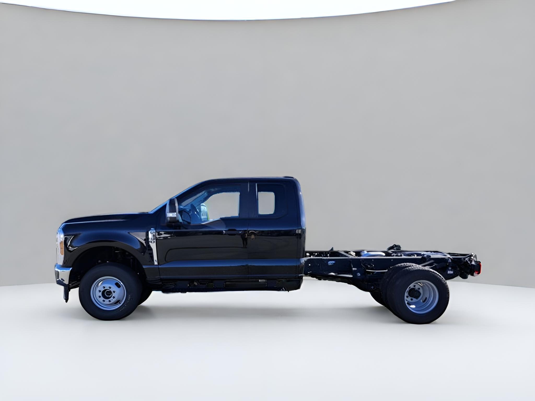 2025 Ford F-350SD XL DRW