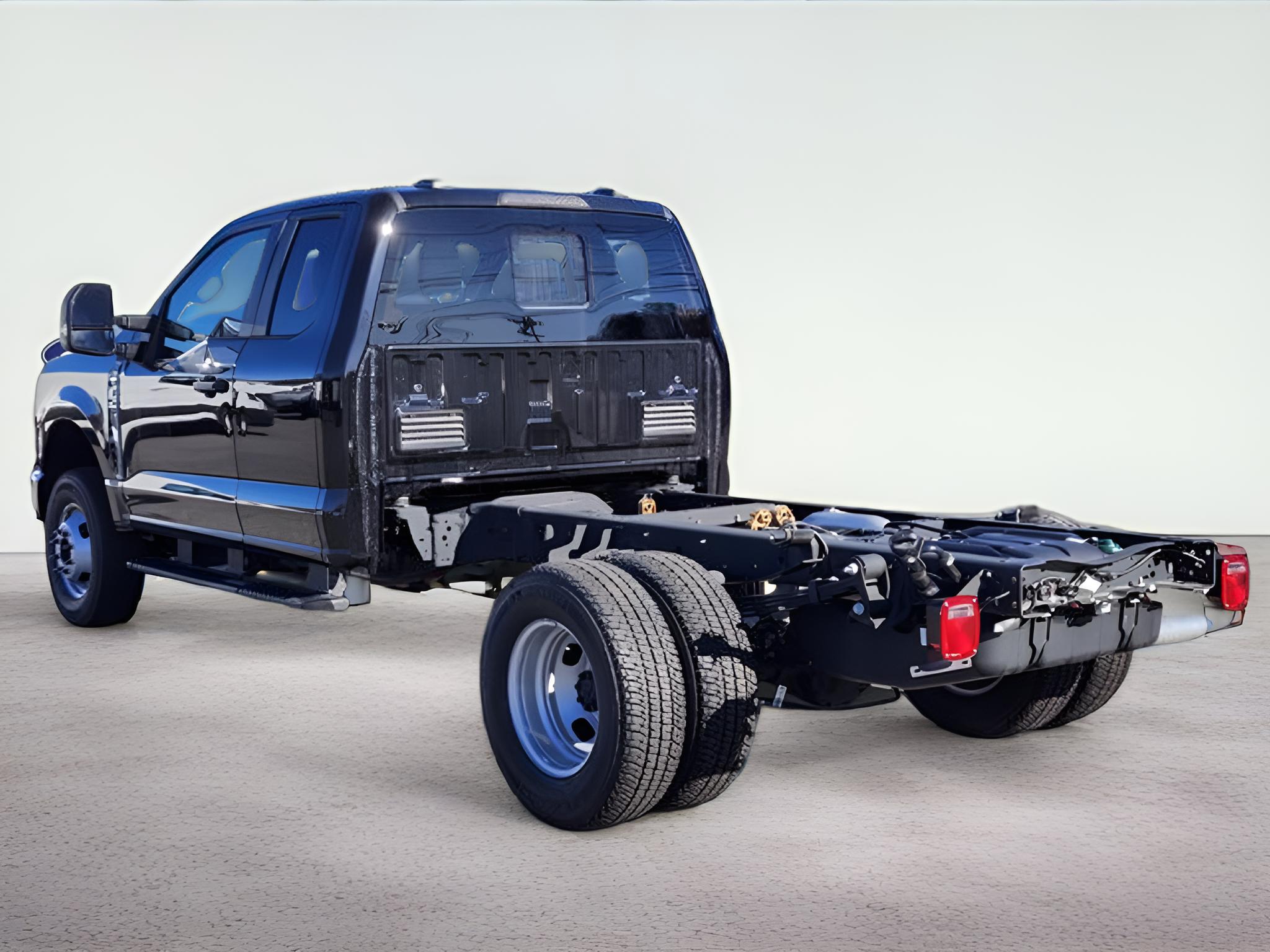2025 Ford F-350SD XL DRW