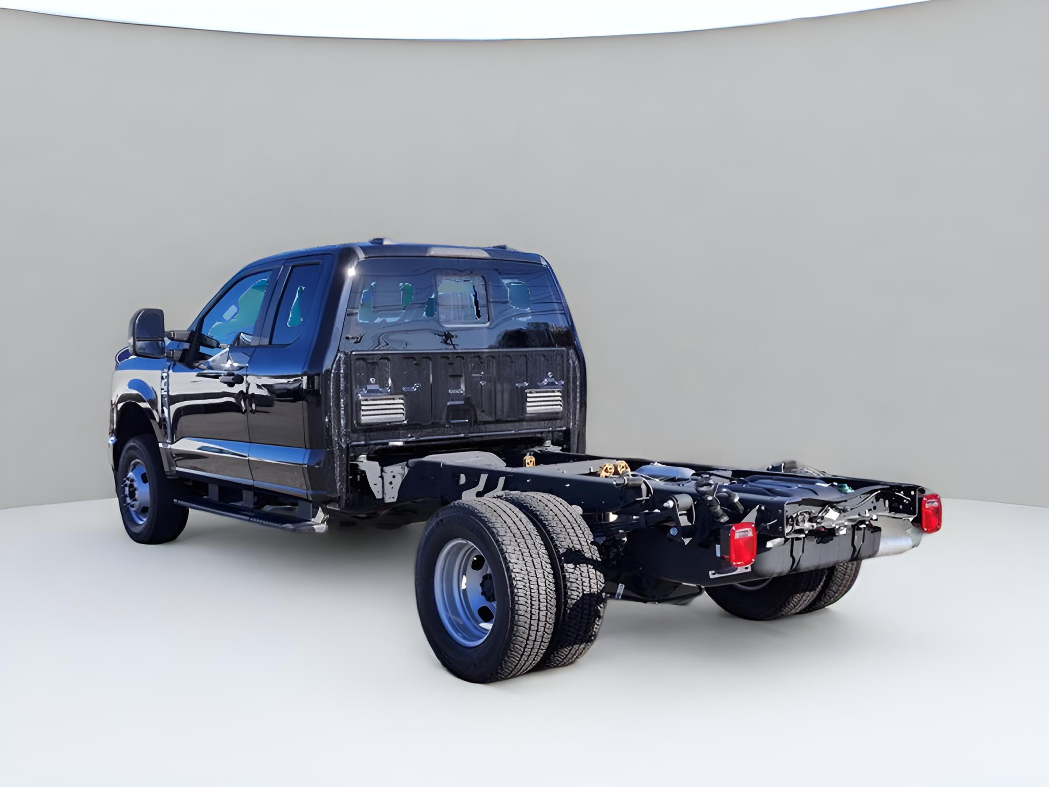 2025 Ford F-350SD XL DRW