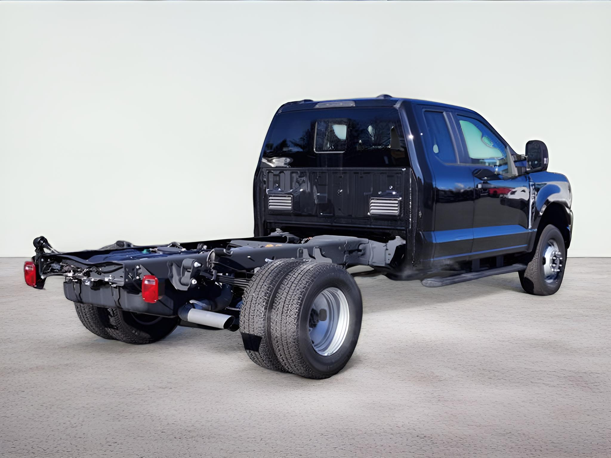2025 Ford F-350SD XL DRW