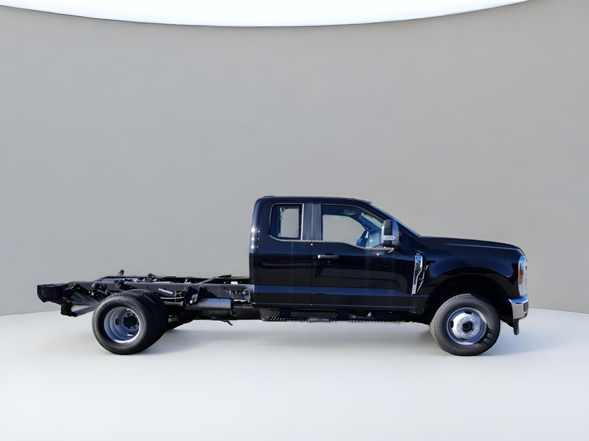 2025 Ford F-350SD XL DRW