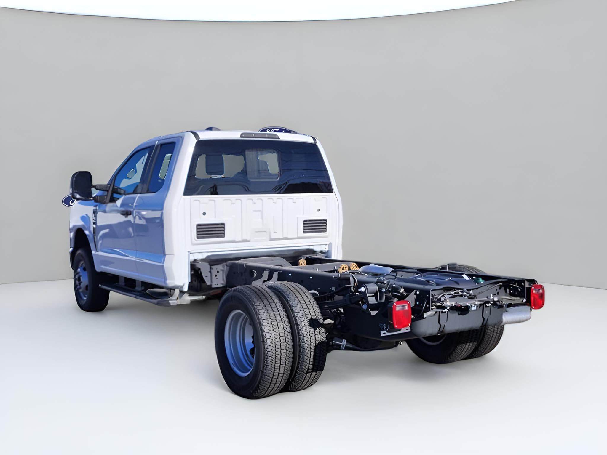 2025 Ford F-350SD XL DRW