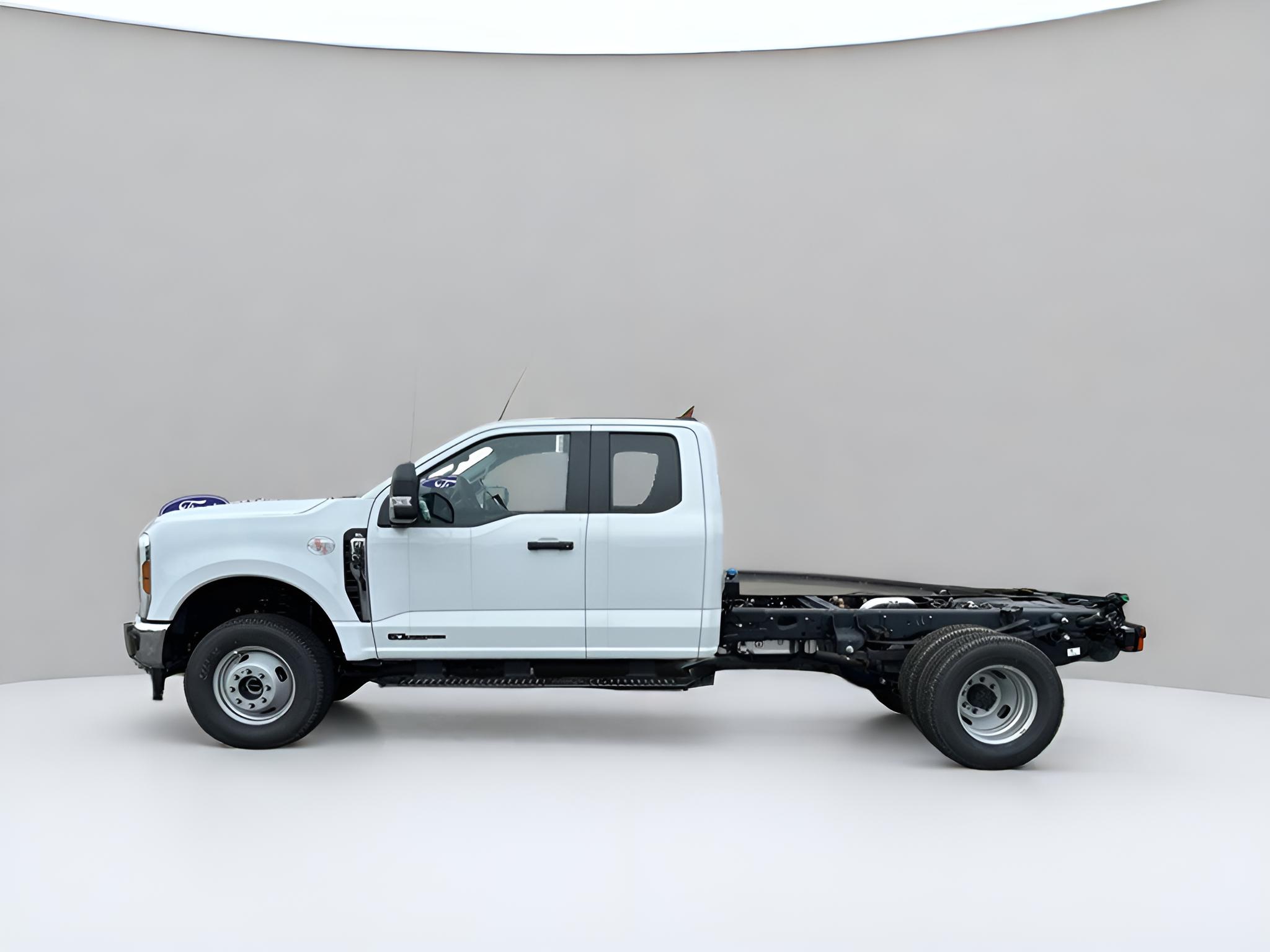 2025 Ford F-350SD XL DRW