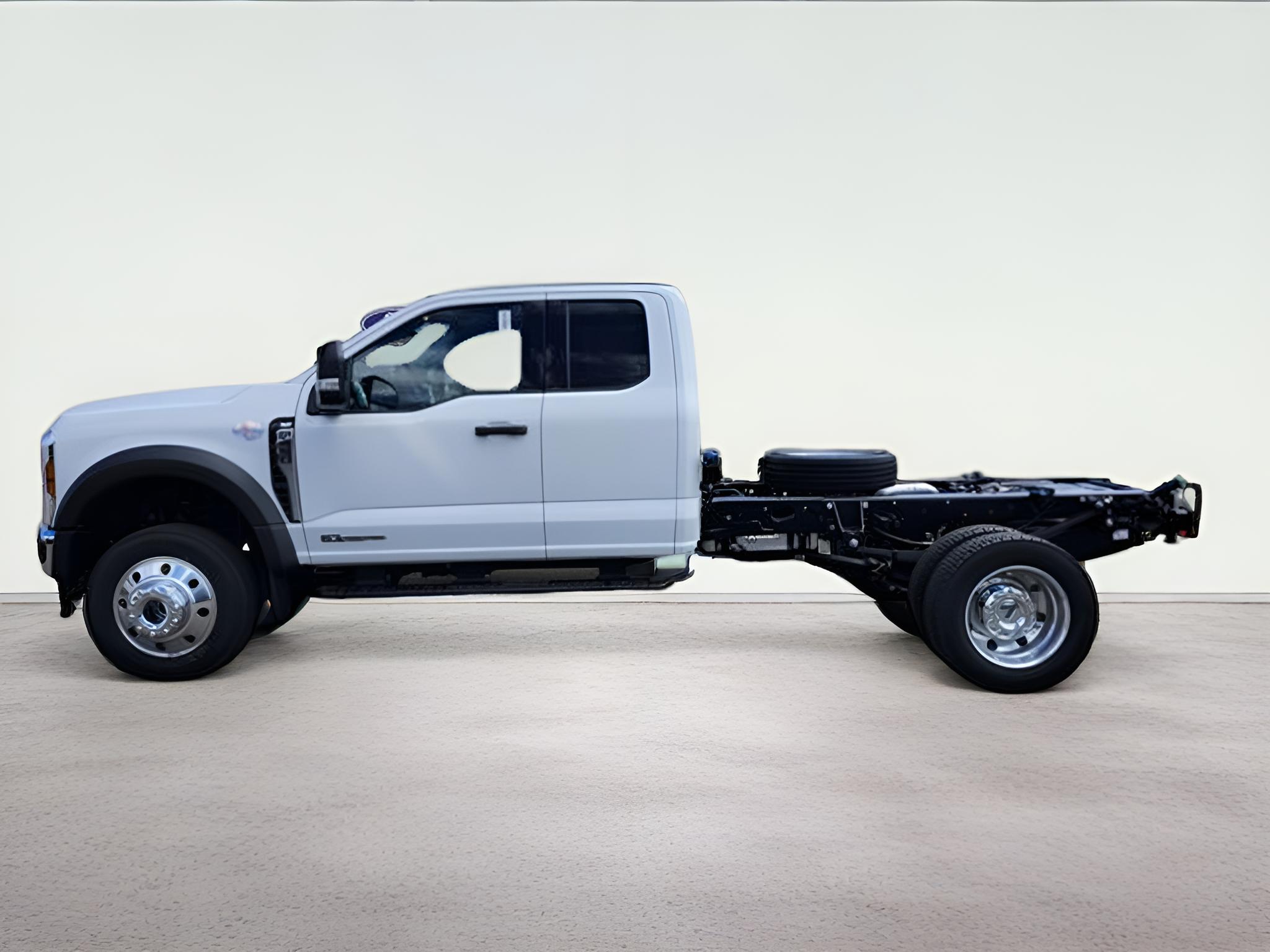 2026 Ford F-450SD XLT DRW