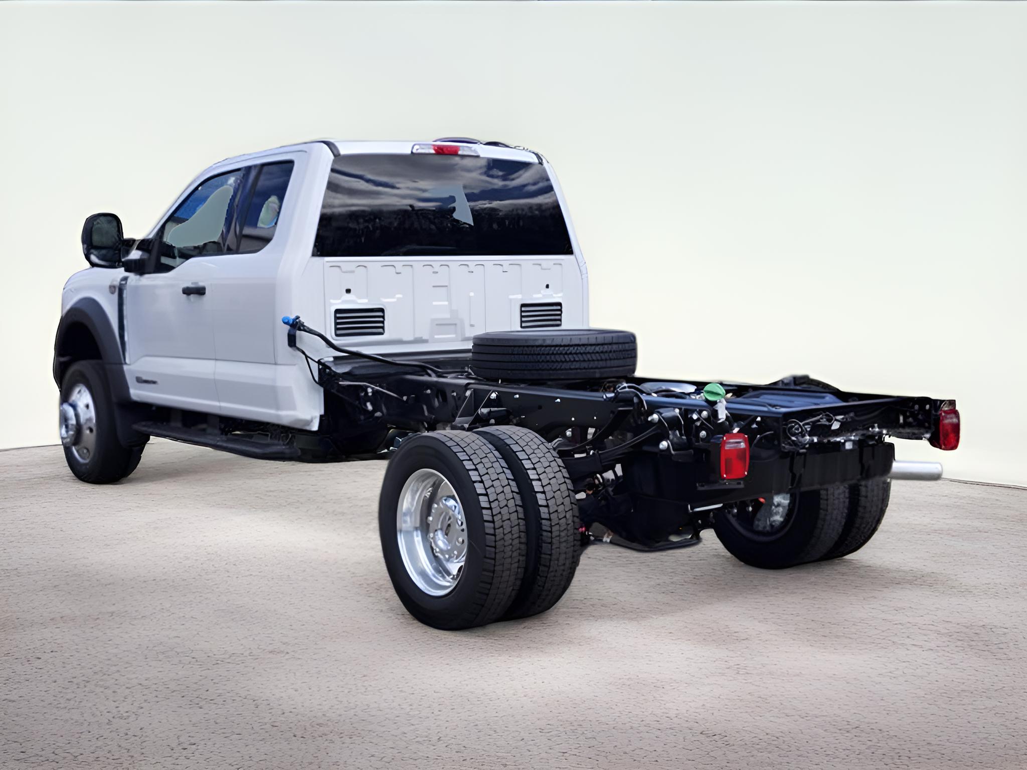 2026 Ford F-450SD XLT DRW