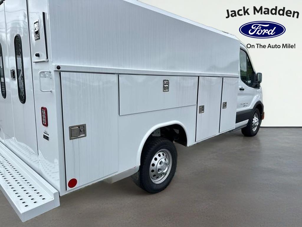2024 Ford Transit Chassis Cab Base - Photo 13