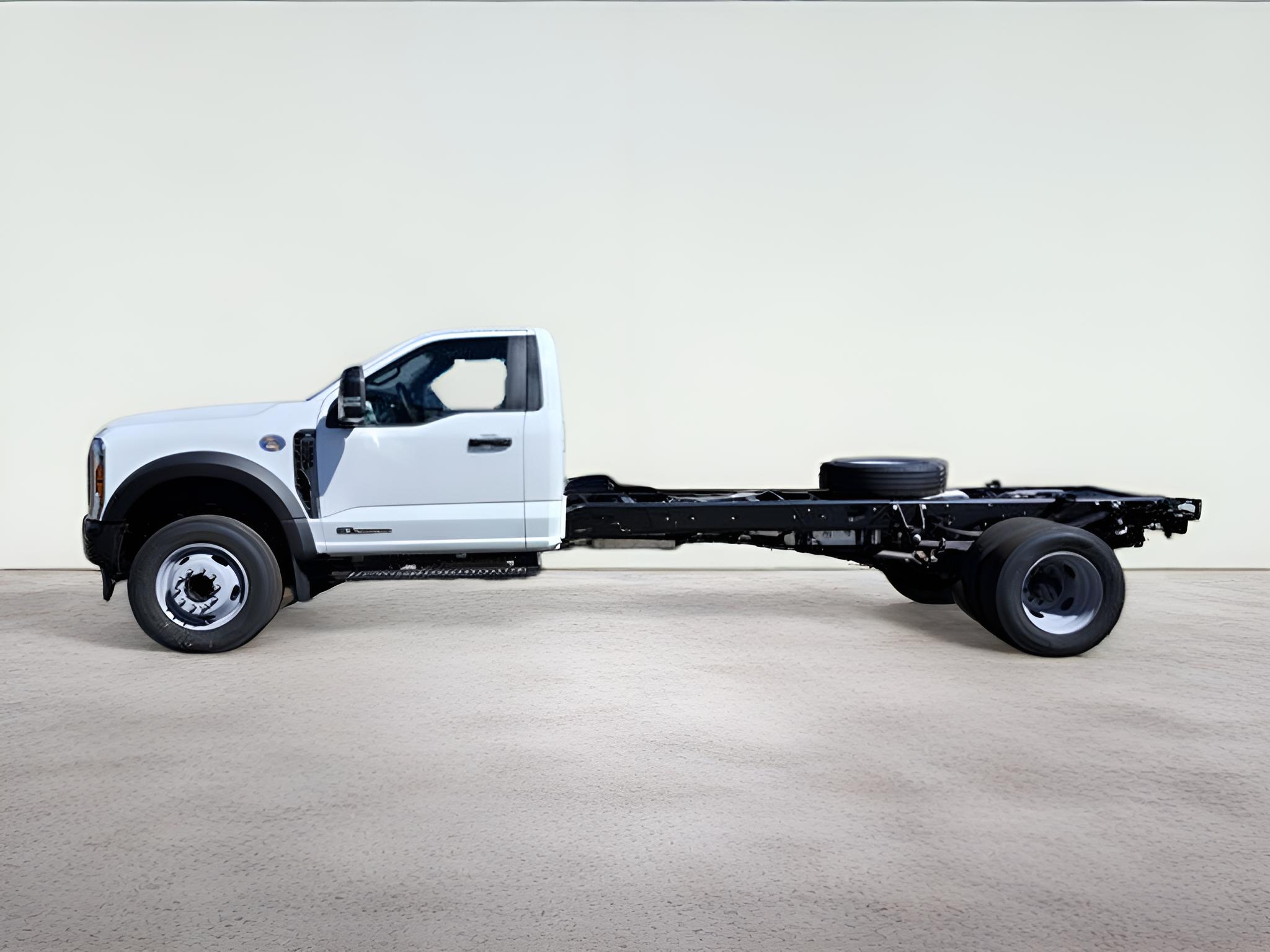 2026 Ford F-600SD XL