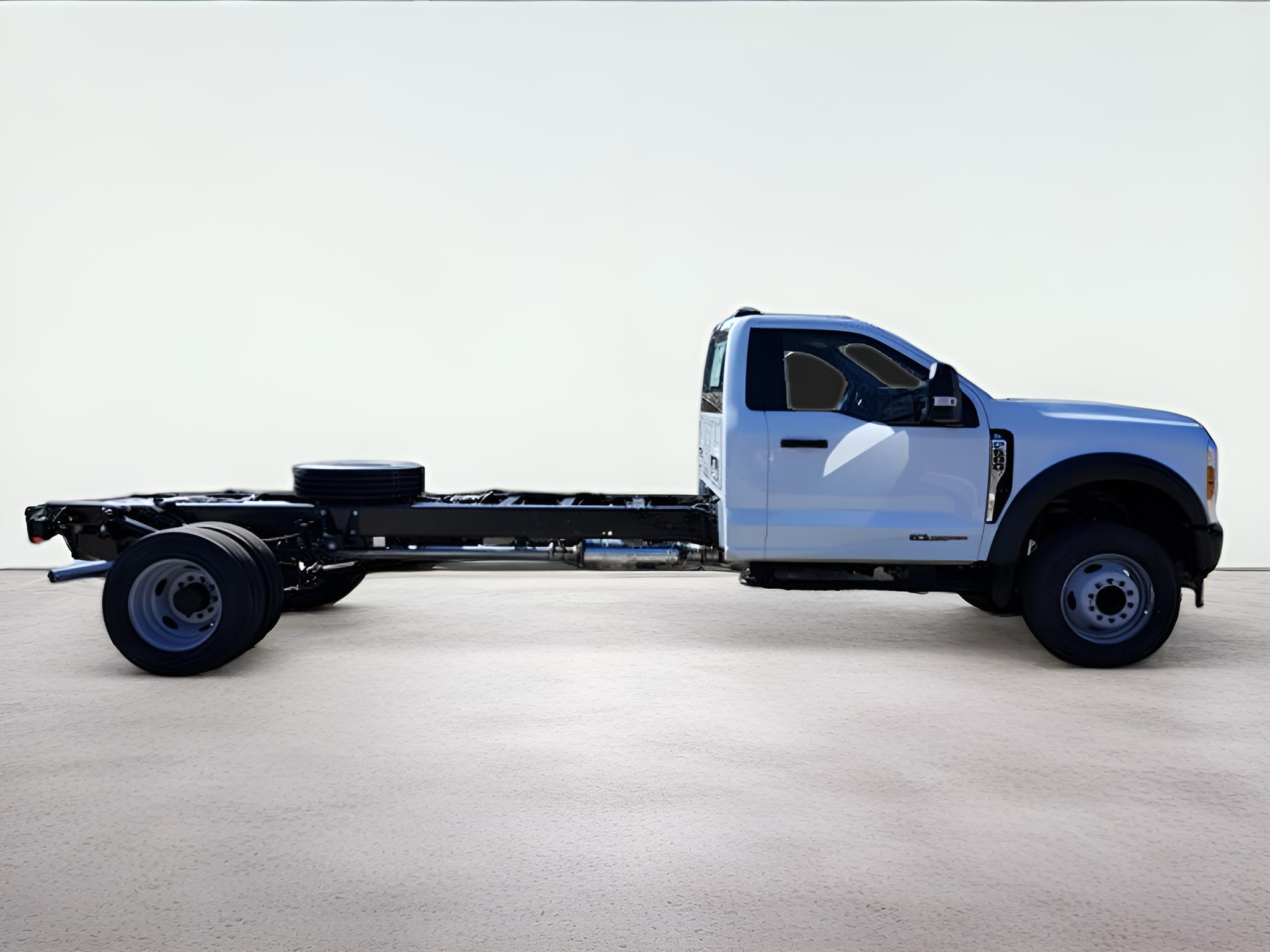 2026 Ford F-600SD XL