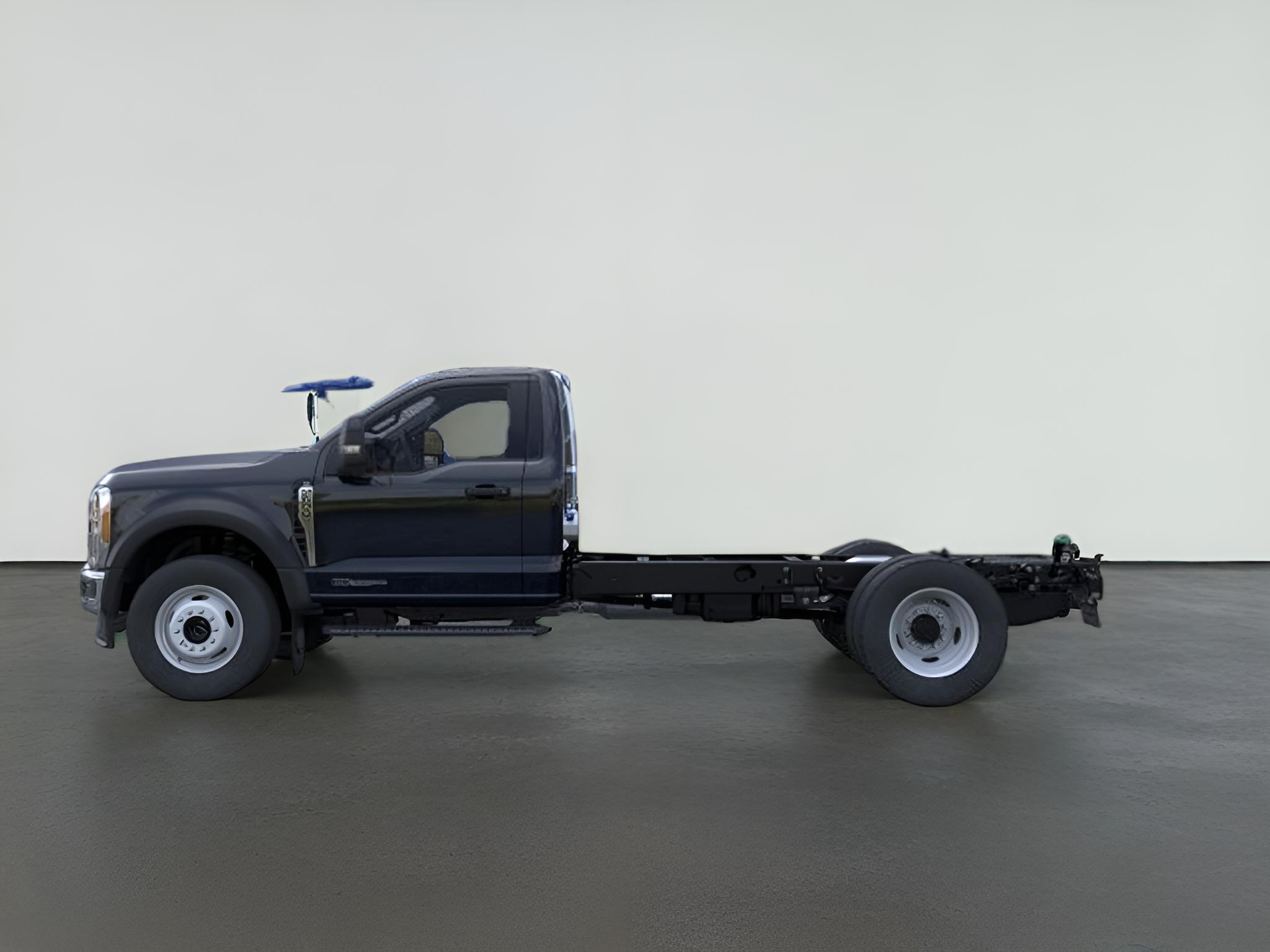 2026 Ford F-600SD XL