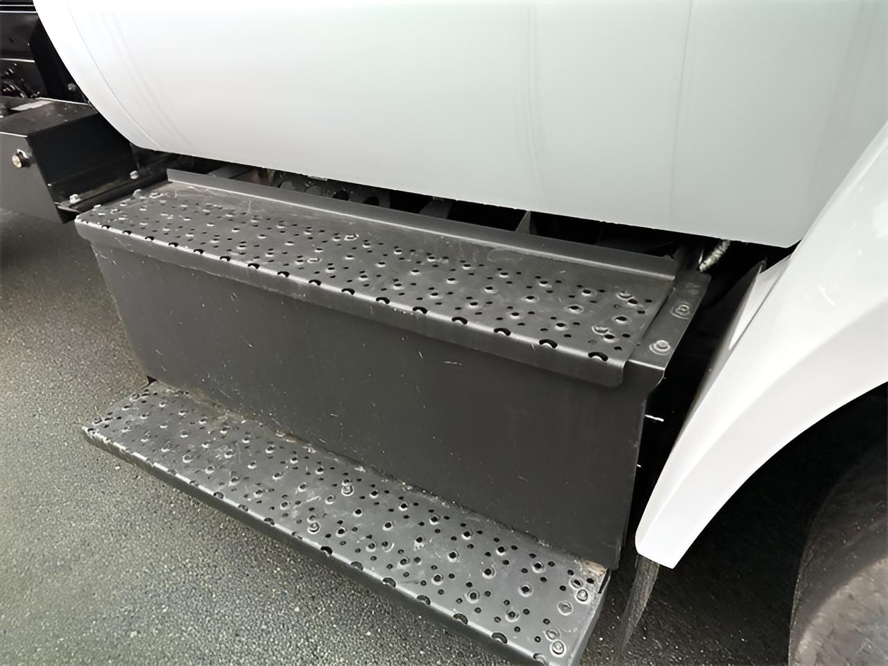 2025 Ford F-650SD Base