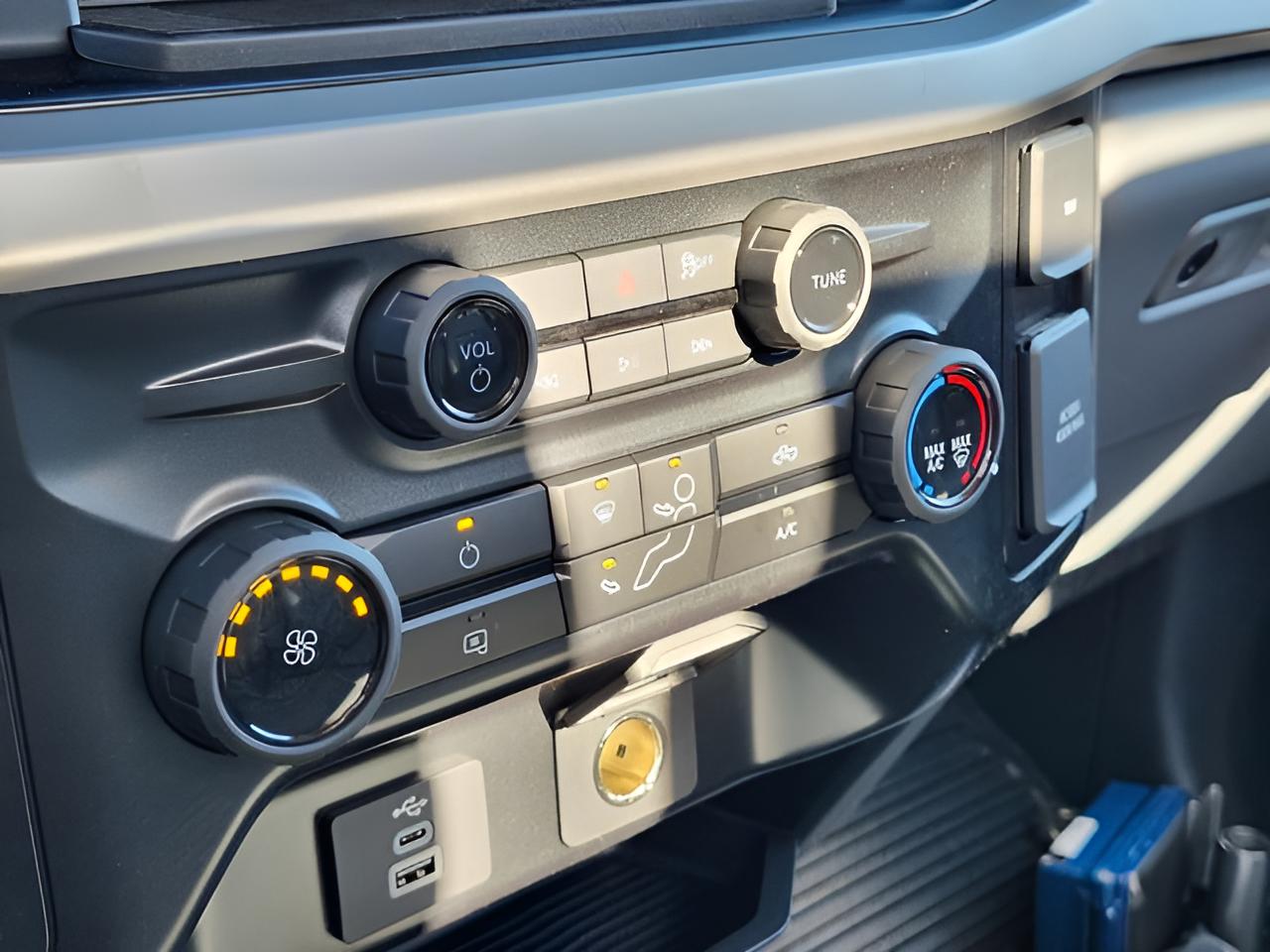 2025 Ford F-350SD XL DRW w/ Reading Steel Service Body